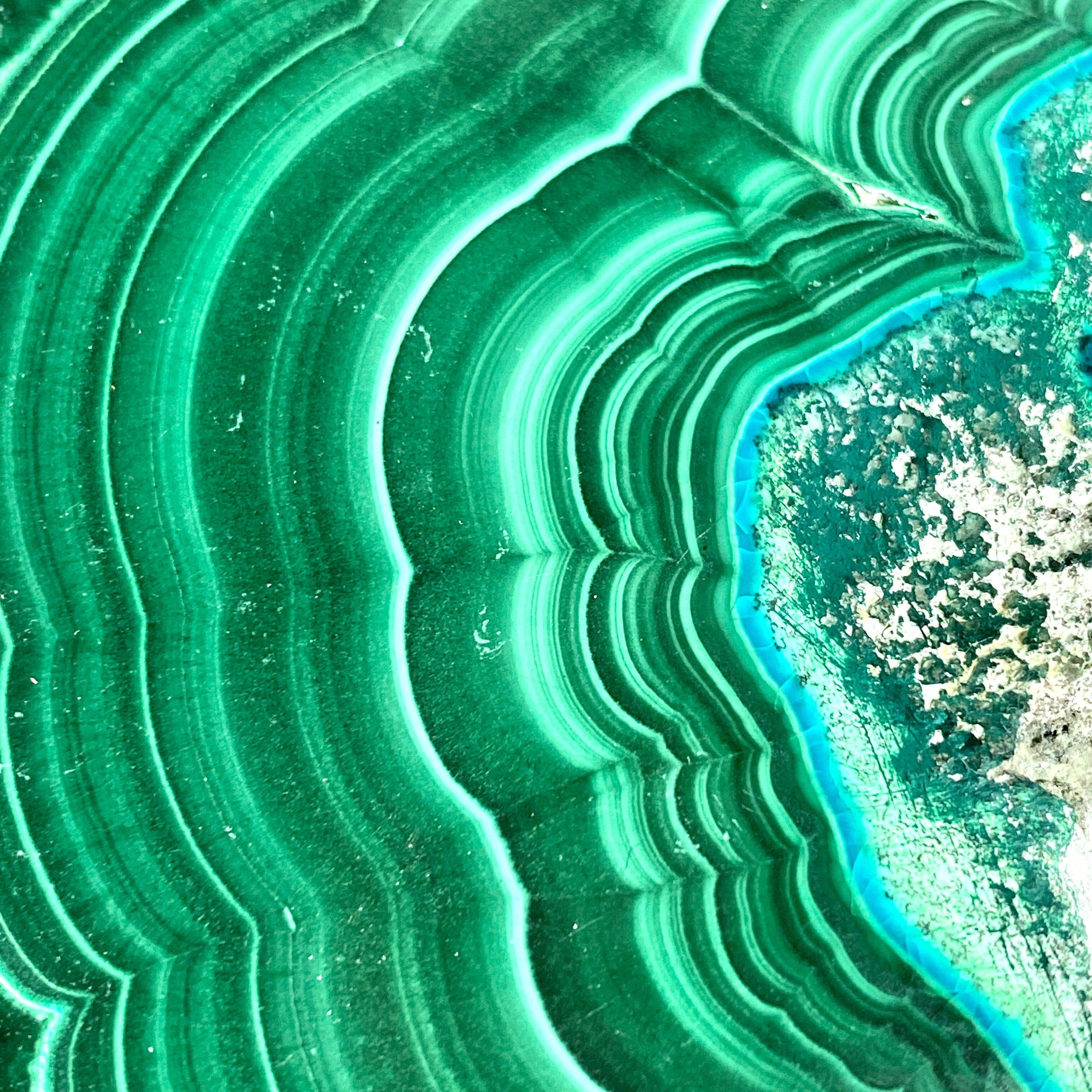 Natural Malachite Slice CR3539 - Unique Green Crystal Stone for Home Decor, Jewelry Making & Healing Crystals Collection - Perfect for Meditation, Feng Shui & Gift Giving