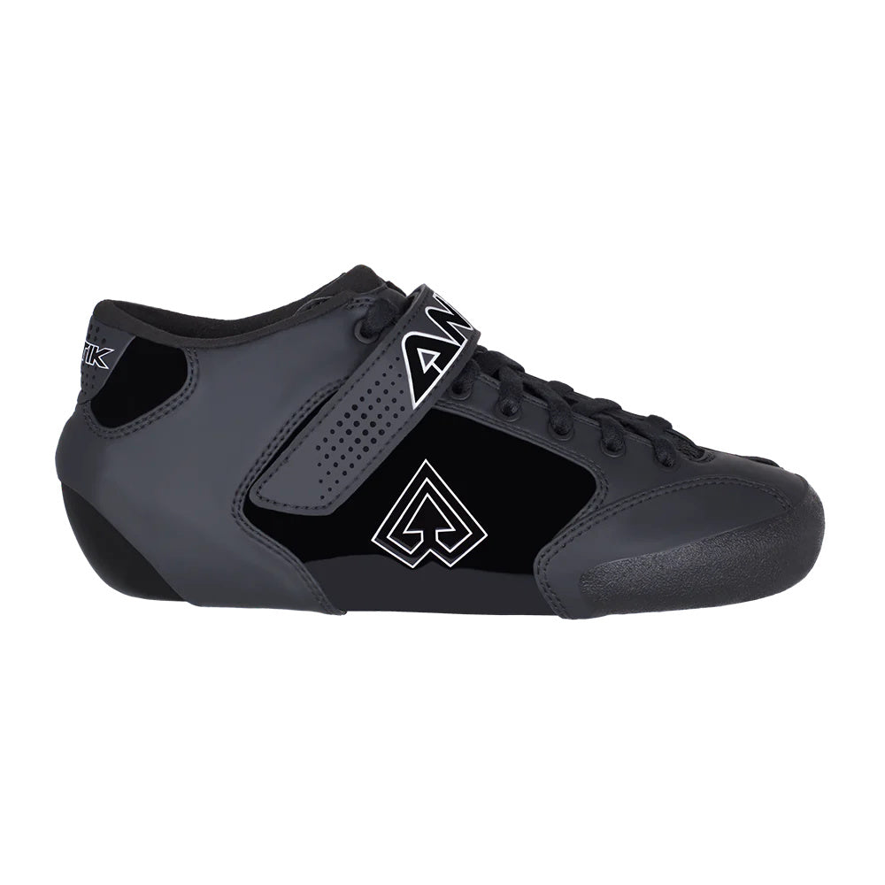 Antik Jet Carbon/Arius Quad Roller Skates Package - Premium Figure Skating & Derby Roller Skates for Adults - Perfect for Indoor Rinks, Outdoor Trails & Roller Derby Competitions