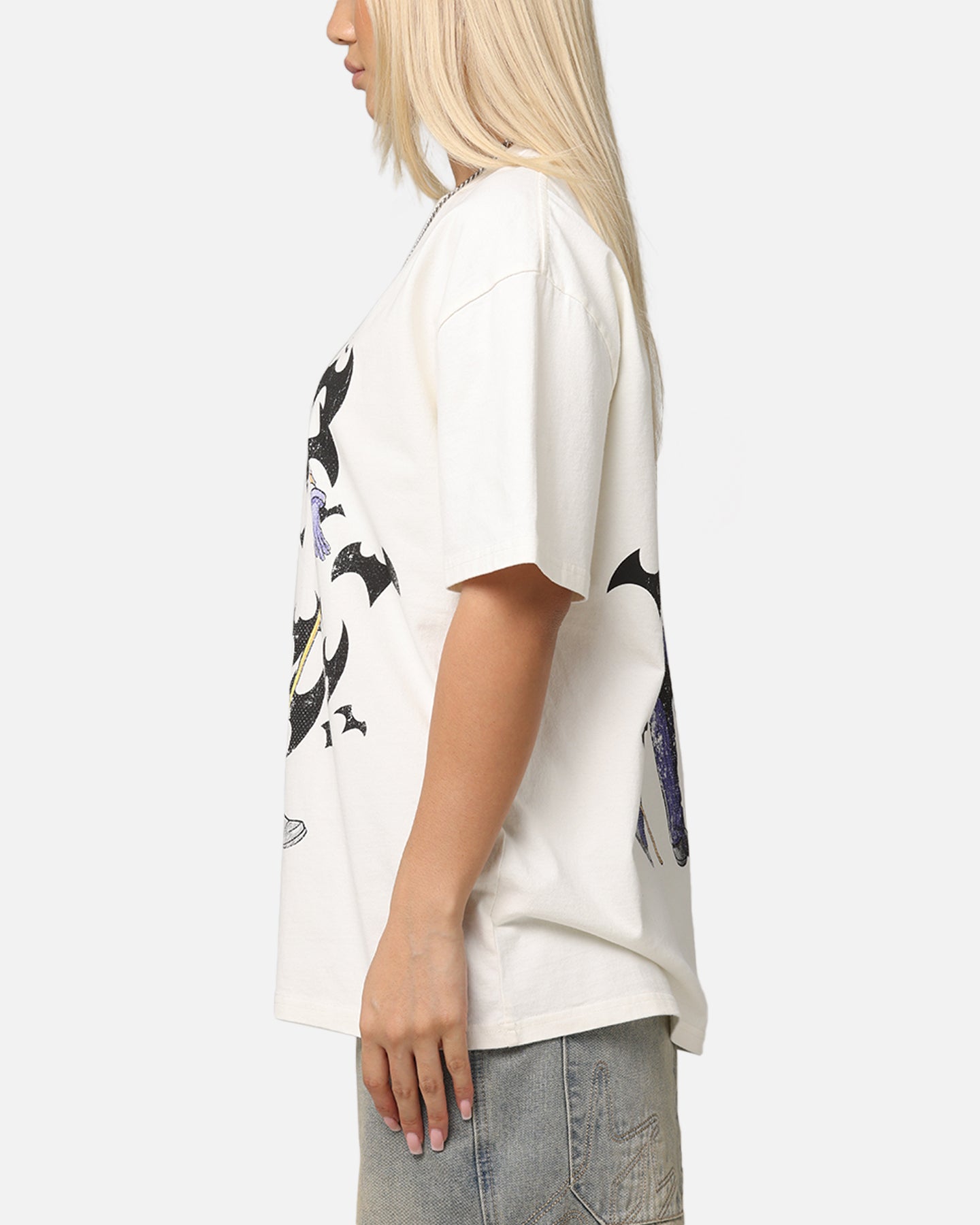 Vintage DC Batman The Joker Cane Graphic T-Shirt - Off White | American Thrift Style | Perfect for Cosplay, Comic Con & Casual Wear
