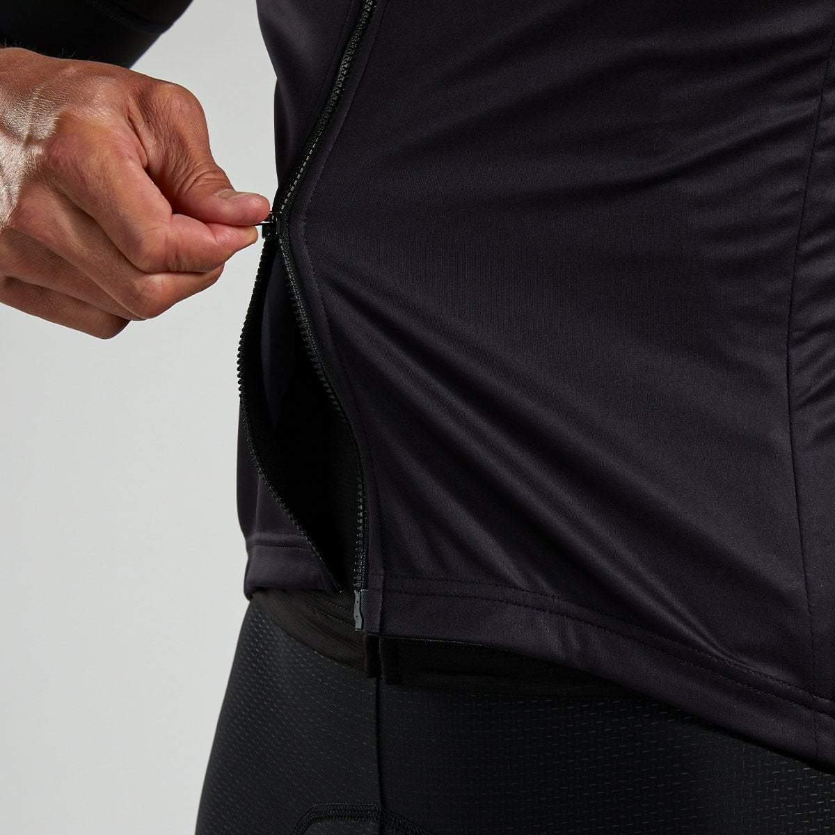Men's High-Visibility Cycling Vest - Breathable & Reflective for Safety - Black - Perfect for Road Biking, Commuting & Night Rides