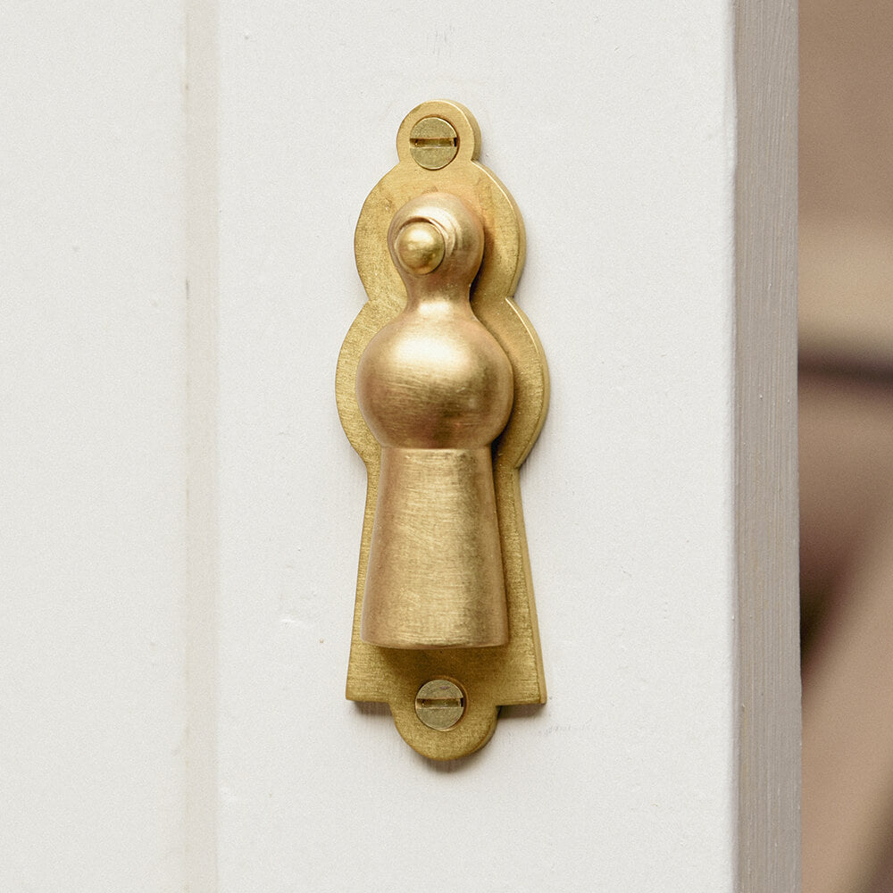 Vintage Aged Brass Marlborough Escutcheon - Classic Door Hardware for Traditional & Colonial Style Homes - Perfect for Entry Doors, Cabinets & Furniture Restoration