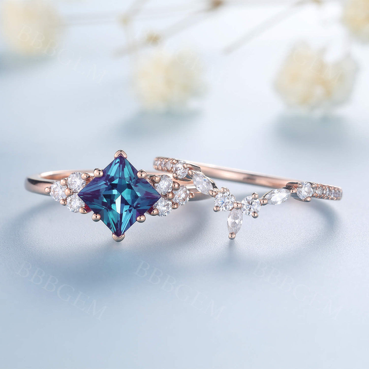Vintage 6mm Princess Cut Alexandrite Engagement Ring with Curved Moissanite Matching Wedding Band - Perfect for Proposals, Anniversaries & Bridal Jewelry Sets