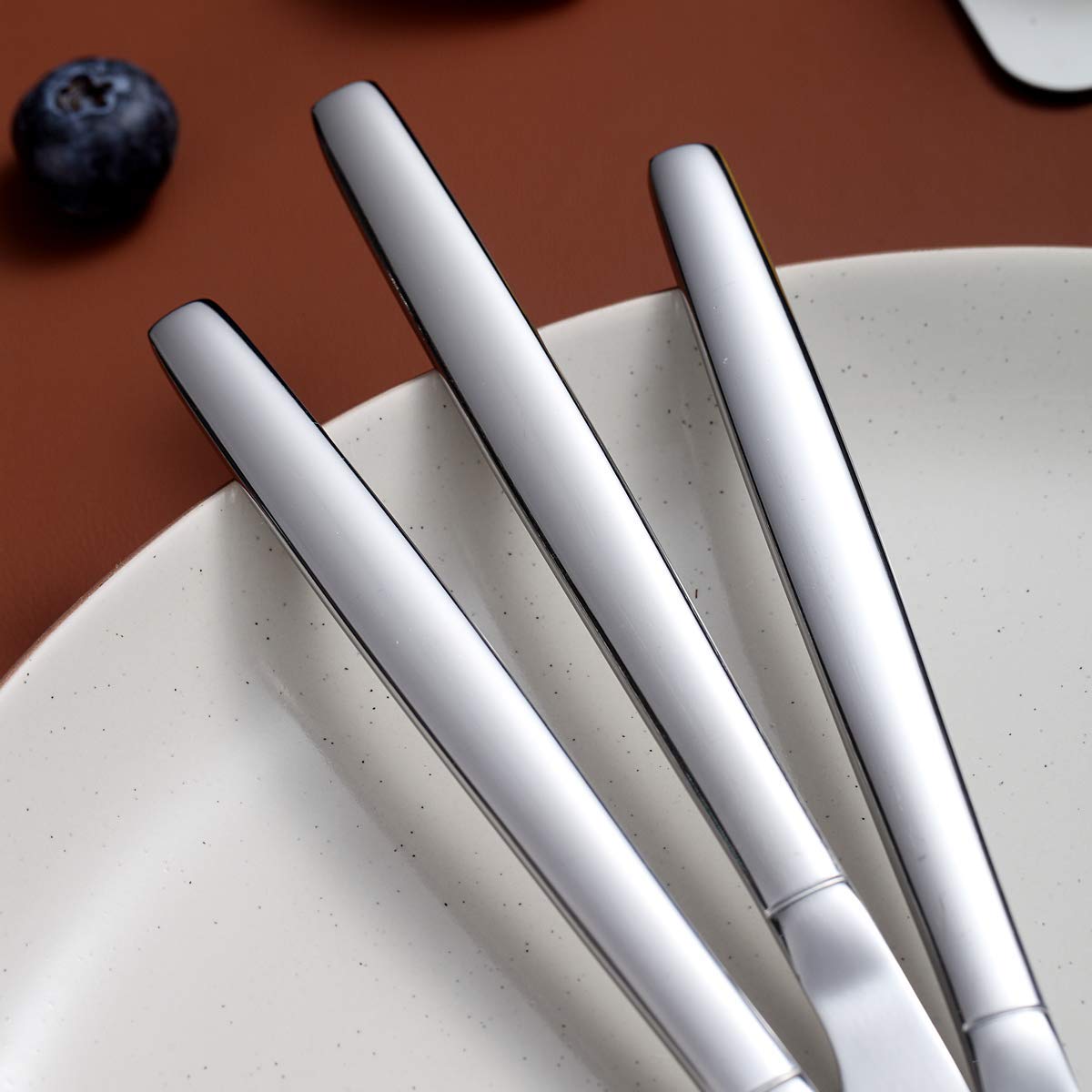 Berglander 12-Piece Stainless Steel Dinner Knife Set - Modern Shiny Butter & Table Knives | Dishwasher Safe | Perfect for Formal Dining, Restaurant Use & Home Entertaining