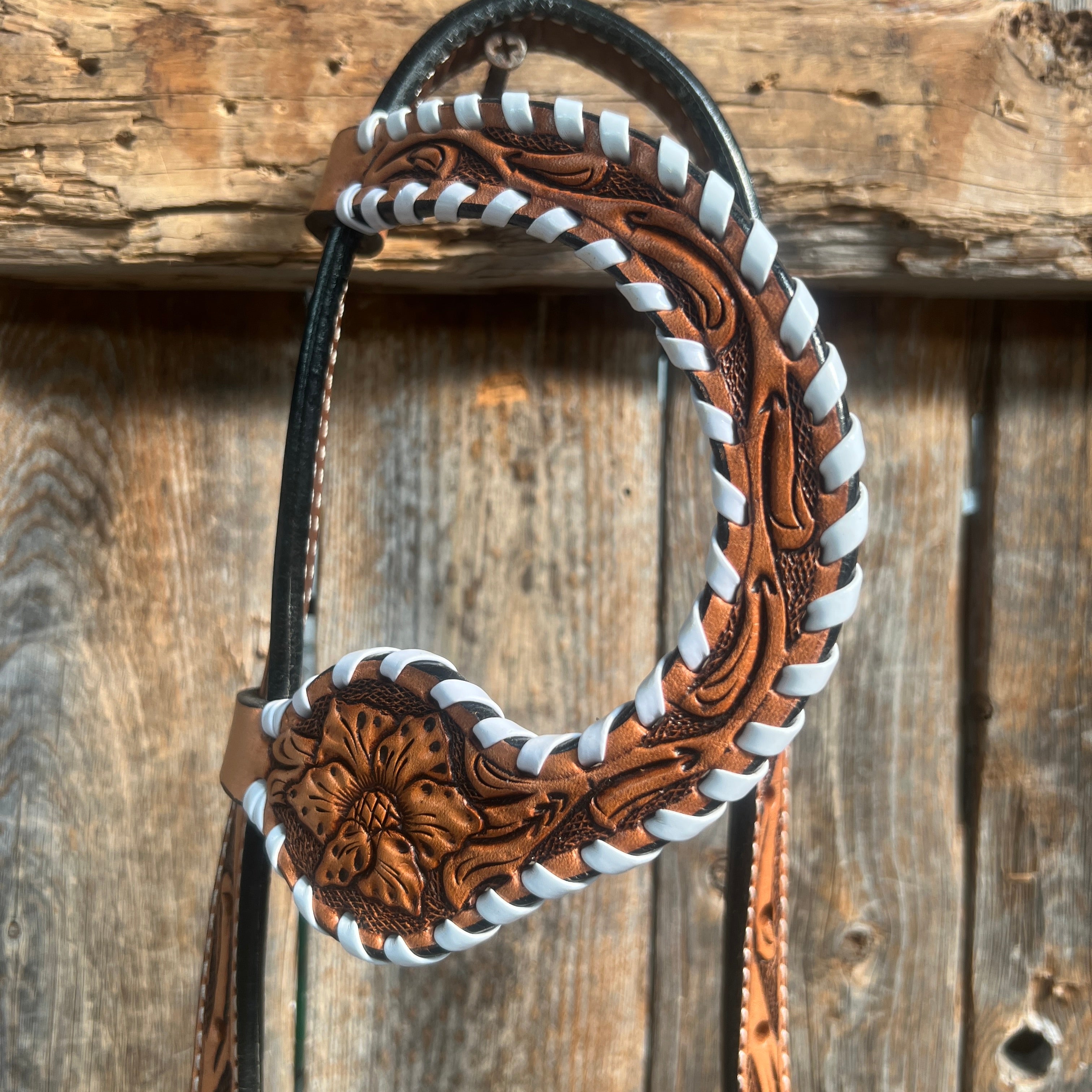 Handmade Floral Tooled Leather Horse Headstall with White Whipstitch - Light Oil Finish for Western Riding & Equestrian Shows