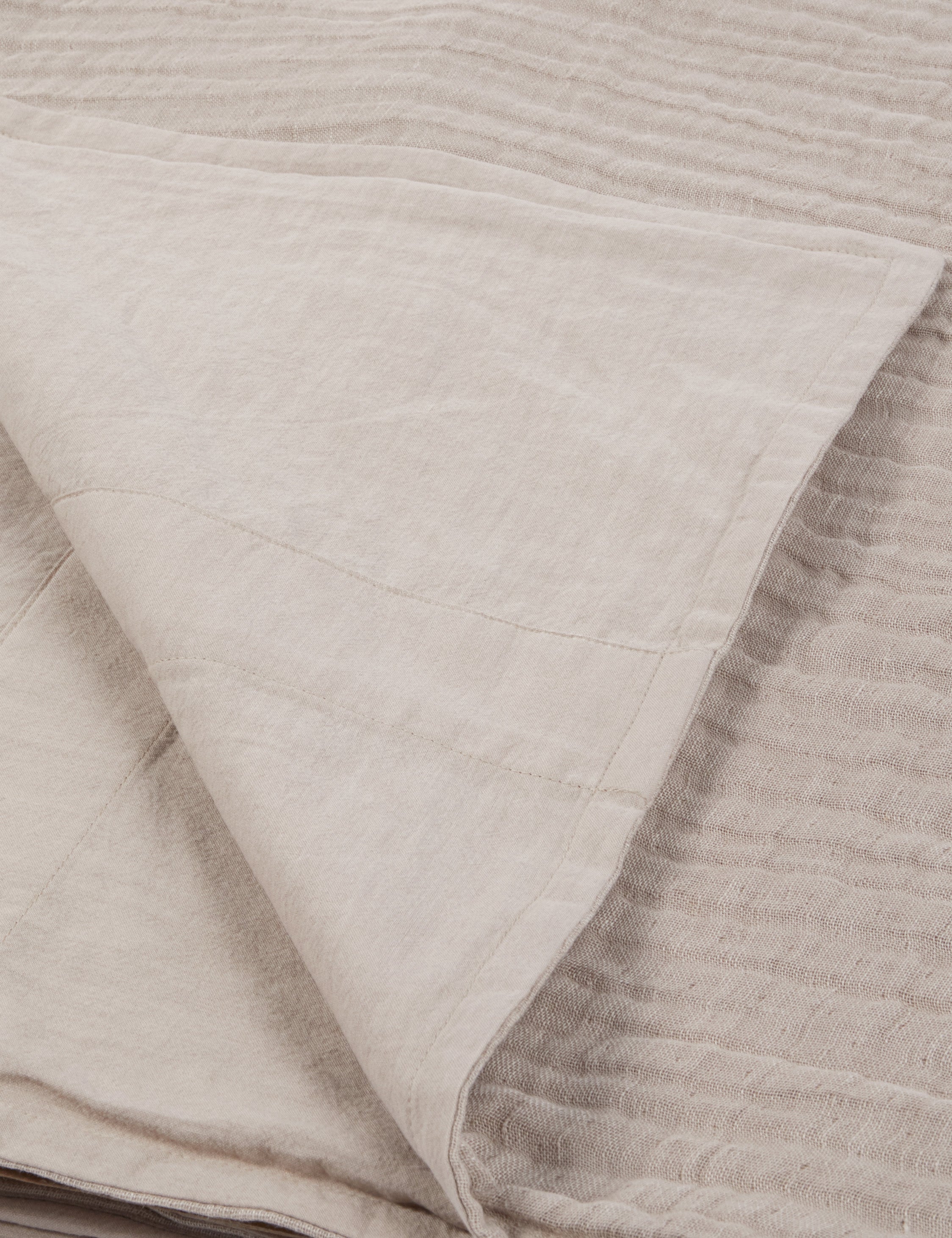 Premium Darcy Duvet Cover Set - Soft & Breathable Bedding for All Seasons - Perfect for Master Bedroom, Guest Room & Dorm Decor
