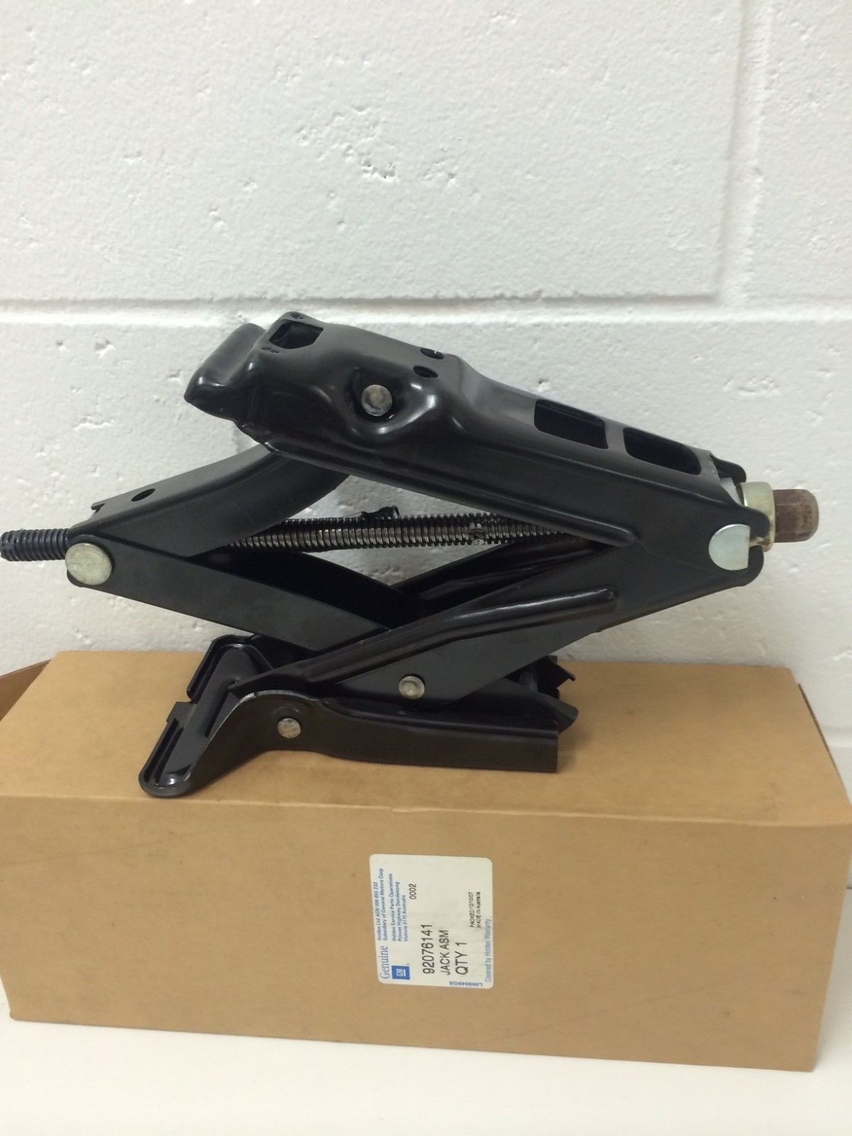 Genuine Holden Spare Wheel Jack Assembly for JR JS Vectra - Car Emergency Repair & Roadside Assistance Kit