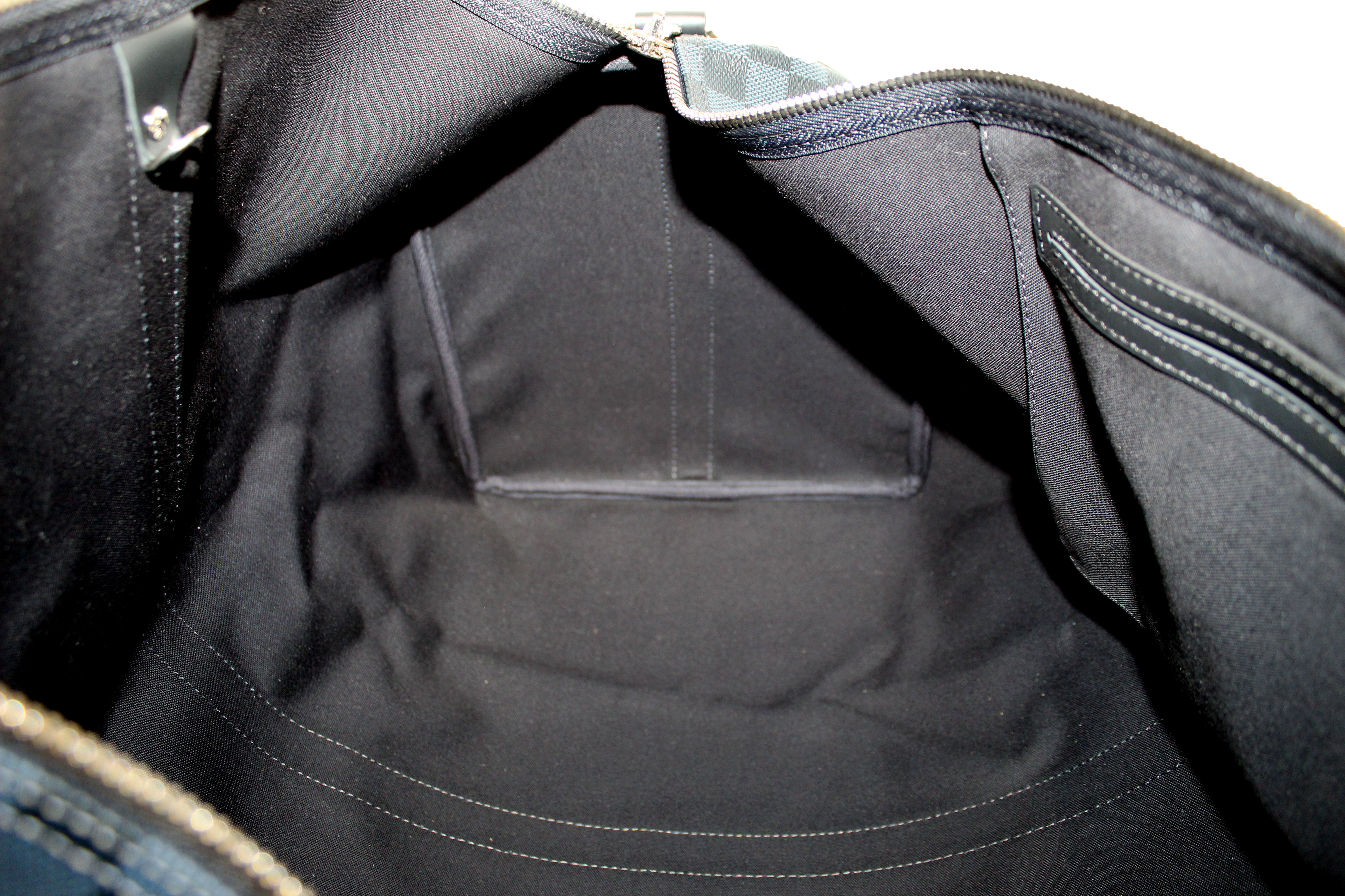 Authentic Louis Vuitton Damier Graphite Blue Coba Keepall Bandoulière 55 Travel Duffle Bag - Stylish Carry-On Luggage for Business Trips & Weekend Getaways