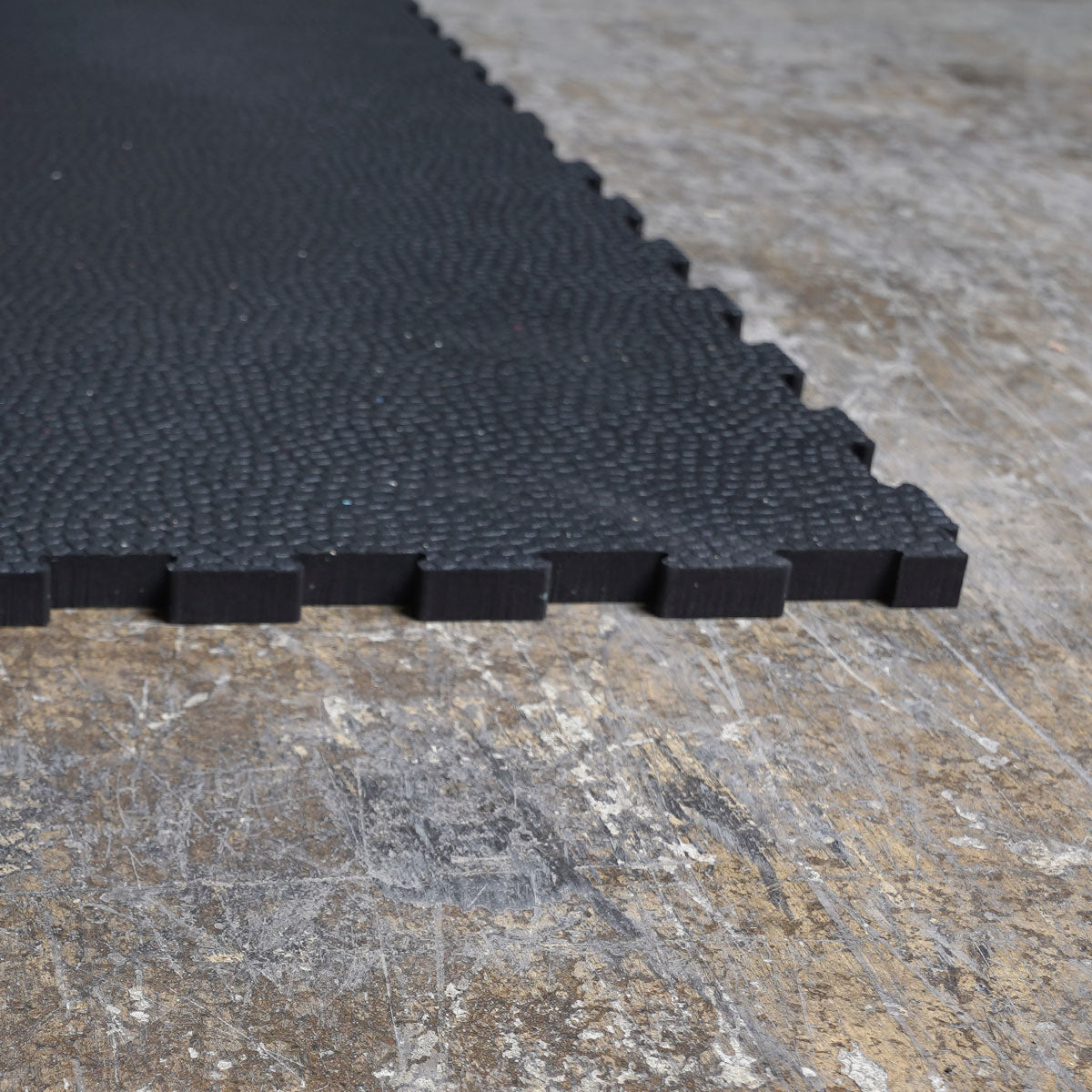 SurfaceCo Interlocking Stall Mats 3/4 Inch Thick - Heavy Duty Rubber Flooring Tiles for Gym, Garage, Home Workout, and Stable Flooring - Anti-Fatigue, Shock Absorbent, Easy to Install
