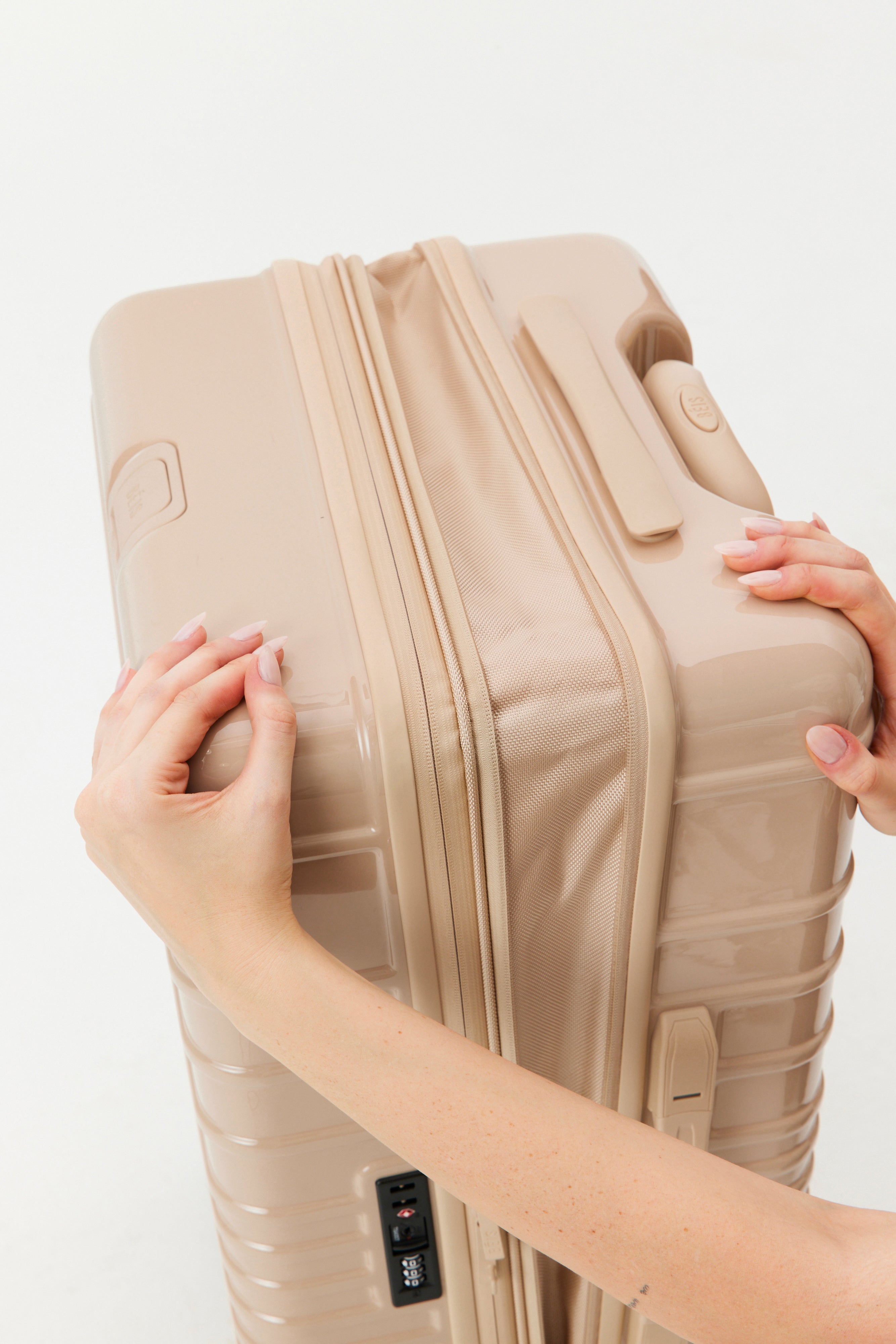 Glossy Beige Carry On Roller Luggage - Lightweight Spinner Suitcase for Air Travel & Weekend Getaways