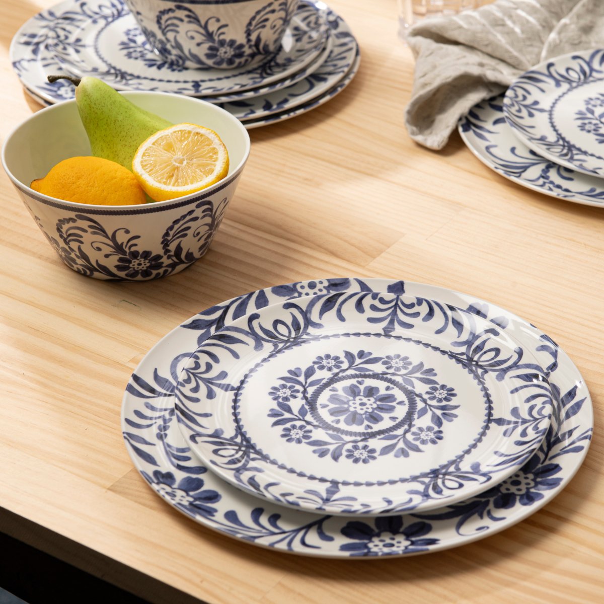 12-Piece Outdoor Dinnerware Set - Indigo Floral Design for Picnics, BBQs, and Garden Parties
