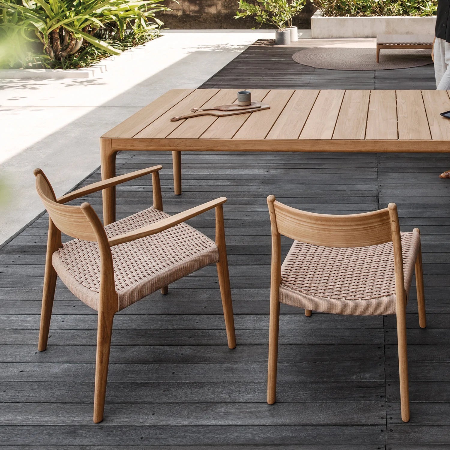 Gloster Lima Side Chair - Modern Outdoor Dining Chair, Weather-Resistant & Durable for Patio, Garden, and Poolside Use