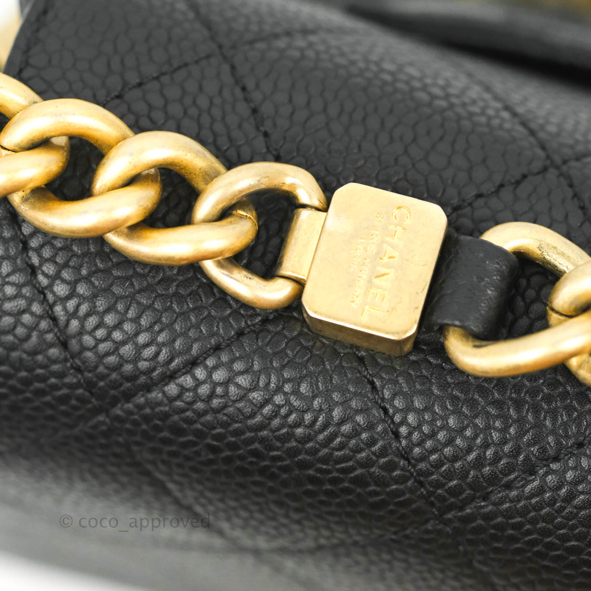 Chanel Chic Affinity Small Grained Calfskin Crossbody Bag in Black with Aged Gold Hardware - Perfect for Evening Events & Luxury Fashion Accessories