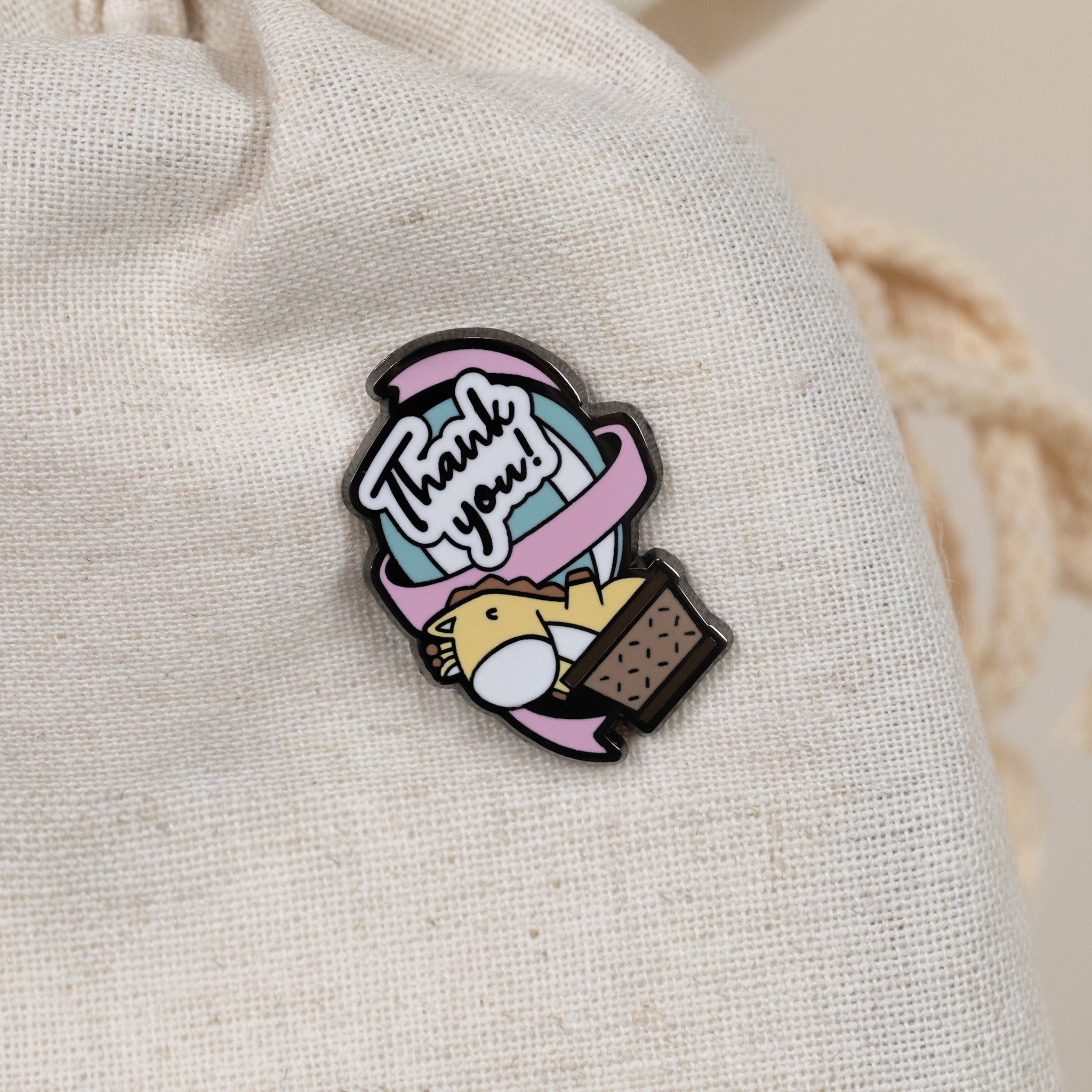 Thank You Enamel Pin - Elegant Lapel Pin for Appreciation Gifts, Office Accessories & Everyday Wear - Perfect for Teachers, Nurses, Employees & Friends