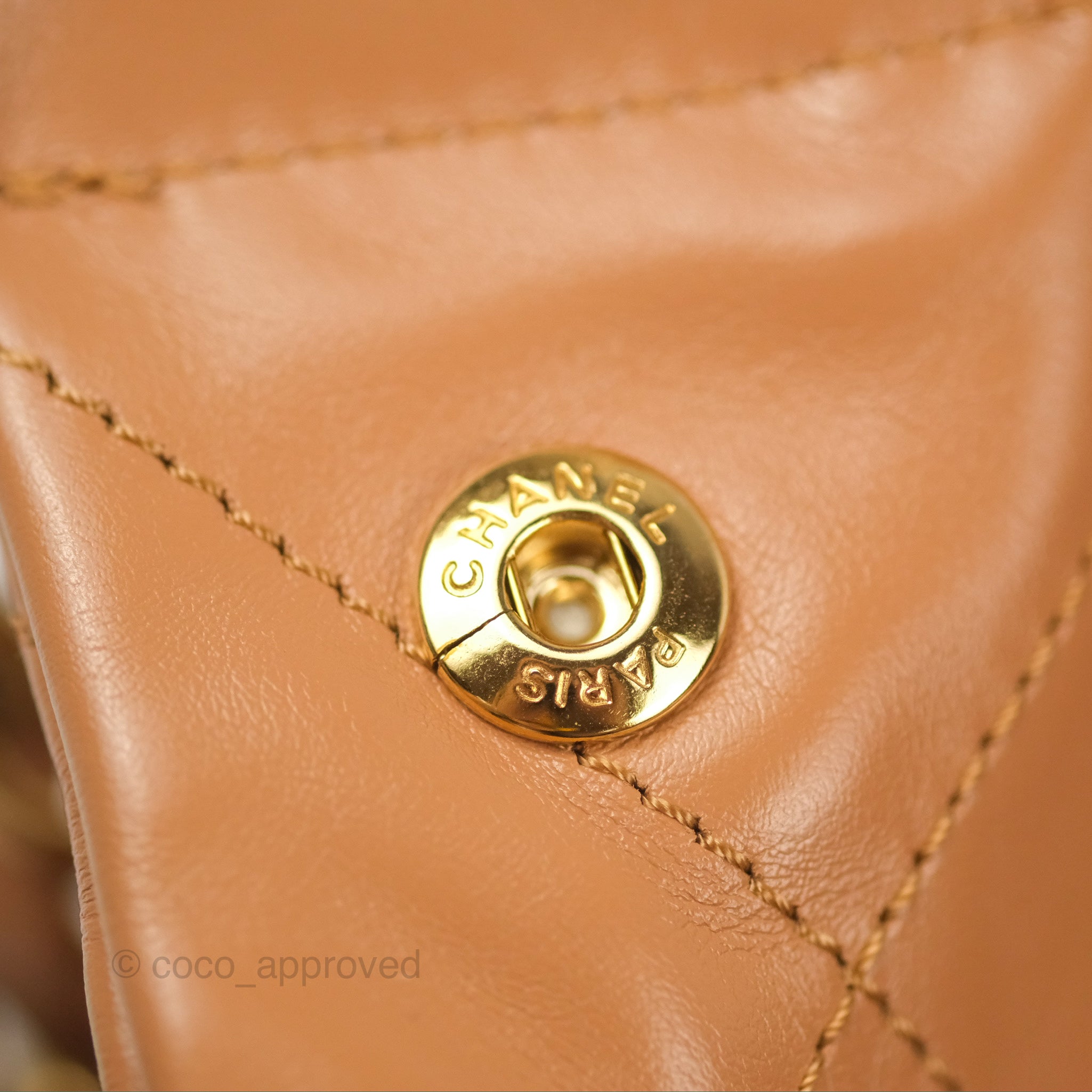 Chanel 22 Small Handbag in Caramel Beige Shiny Calfskin Leather with Aged Gold Hardware - Perfect for Everyday Use & Luxury Fashion Accessories