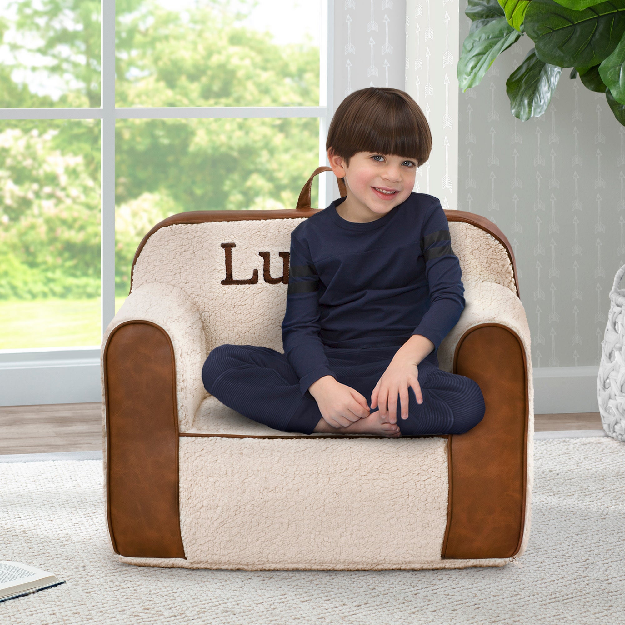 Personalized Cozee Sherpa and Faux Leather Kids Chair - Custom Name Plush Chair for Bedroom, Nursery, or Playroom - Perfect Gift for Toddlers and Children