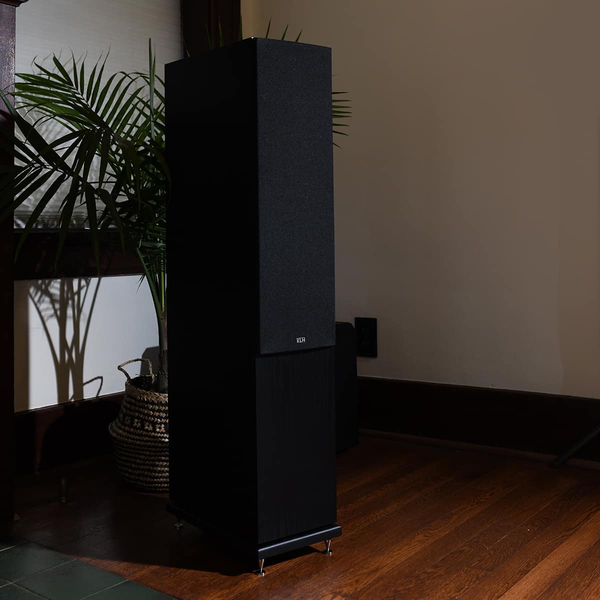 KLH Concord Floorstanding Loudspeaker - High Performance Home Audio Speaker for Immersive Music & Movie Experience - Perfect for Living Room, Home Theater & Audiophile Setup