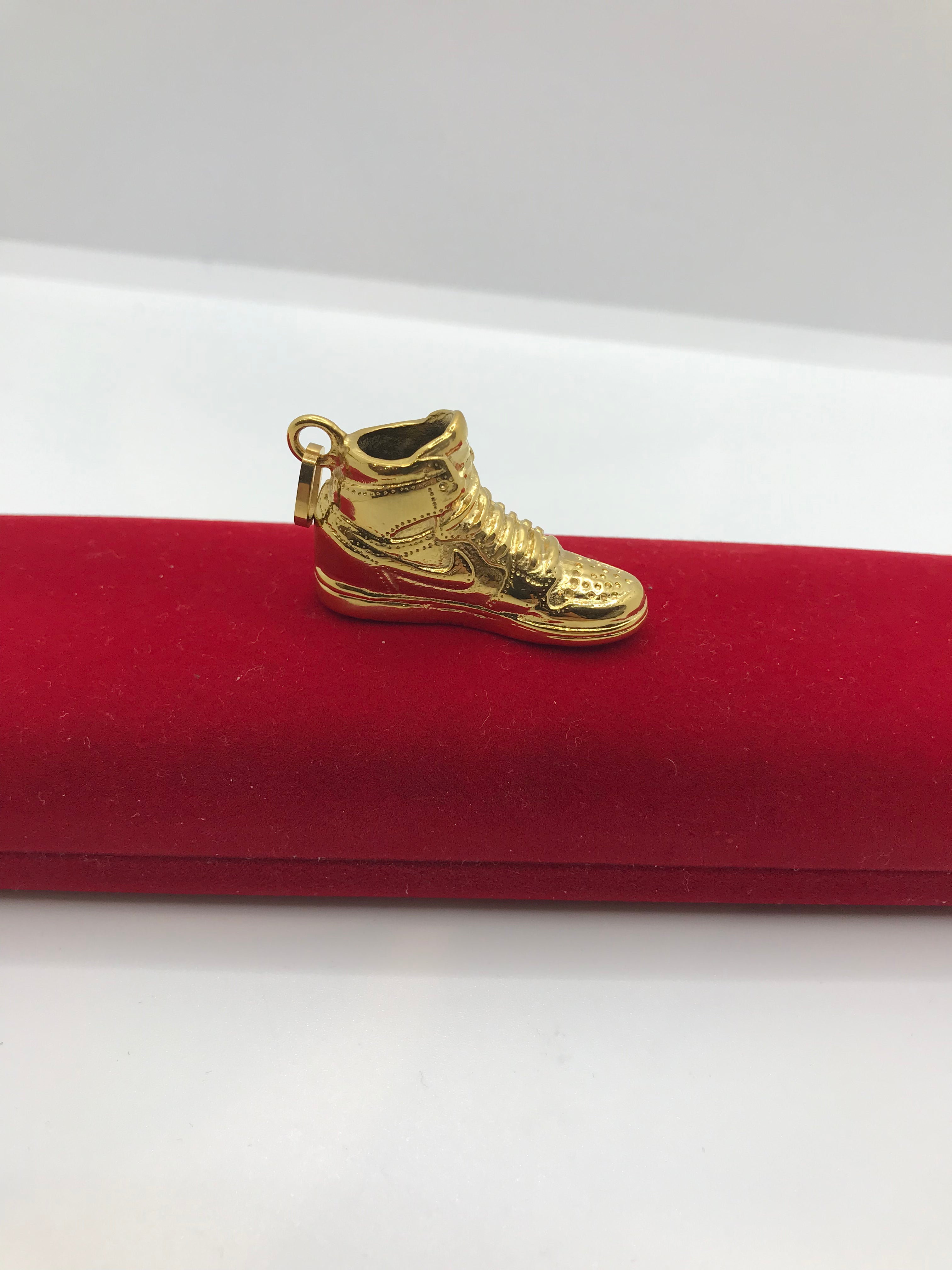 Premium Stainless Steel Shoe Pendant Charm - Durable & Stylish Jewelry for Sneakers, Boots & Casual Shoes - Perfect for Customization, Gifts & Fashion Accessories