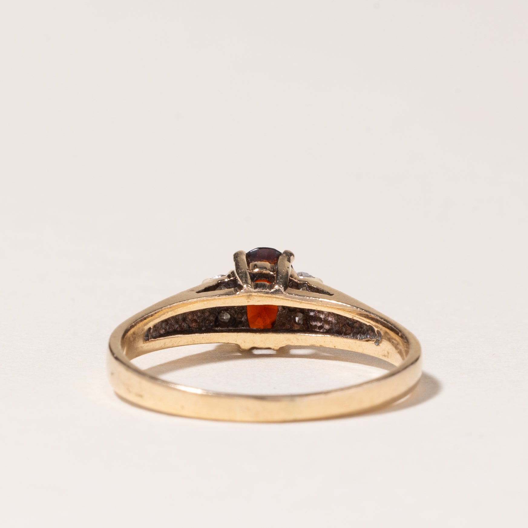 10K Yellow Gold Garnet & Diamond Ring - 0.47ct Garnet & 0.04ctw Diamond - Size 9.5 - Elegant Birthstone Jewelry for Women - Perfect for Anniversary, Birthday & Valentine's Day Gifts