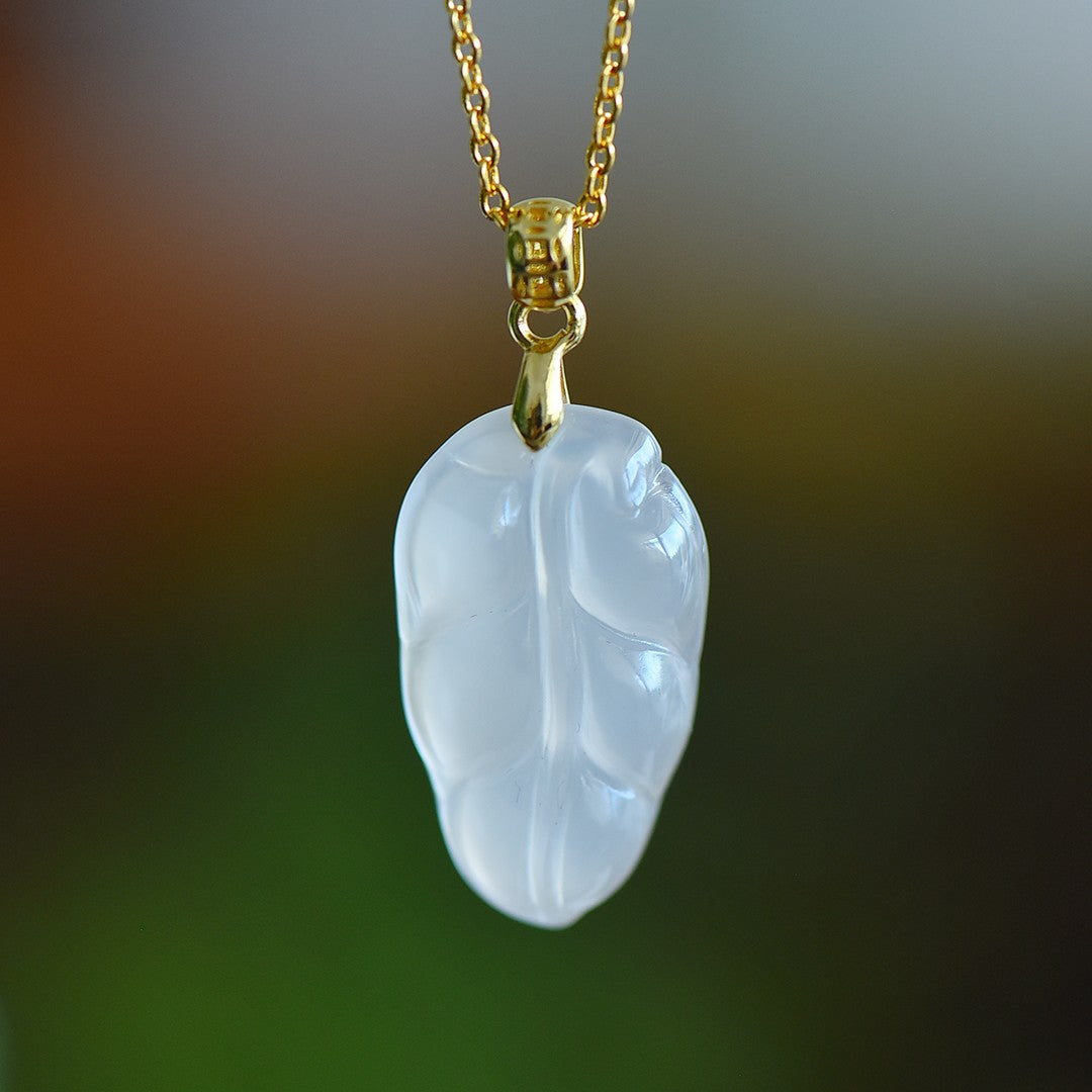 Natural Ice Crystal Clear Chalcedony Leaf Pendant Necklace for Women - Elegant Bohemian Jewelry for Everyday Wear, Gift Giving & Spiritual Healing