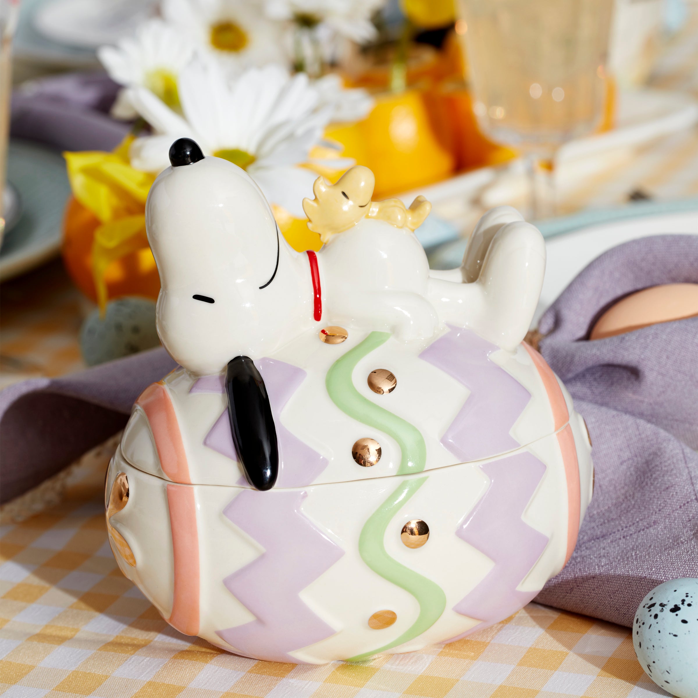 Snoopy Easter Candy Dish with Lid - Cute Peanuts Themed Candy Bowl for Easter Decorations, Holiday Parties & Home Decor