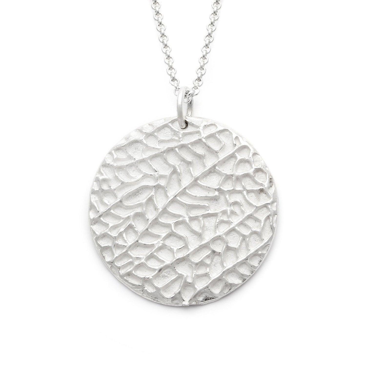 Elegant Sea Fan Pendant Necklace - Handmade Ocean Coral Jewelry for Women - Perfect for Beach Weddings, Boho Fashion & Gift Giving