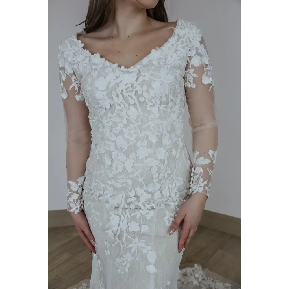 Adelaide Ruby Wedding Dress by Bridal Closet – Elegant A-Line Bridal Gown for Church Ceremonies & Beach Weddings