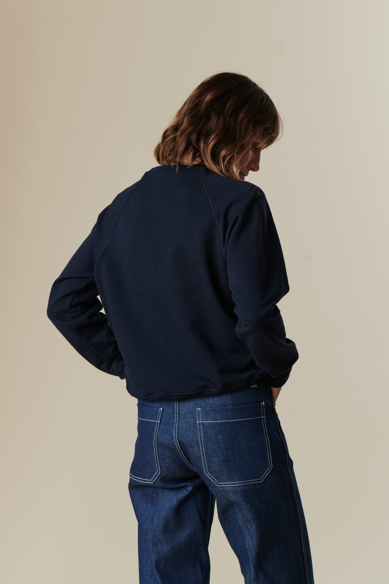 Women's Comfortable Raglan Sleeve Sweatshirt - Soft Navy Pullover for Casual Wear, Lounge & Outdoor Activities