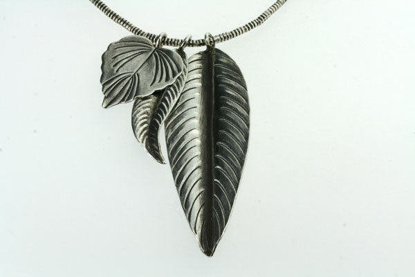 3 Leaf Necklace - 75cm Gold Plated Chain for Women, Elegant Layering Jewelry for Everyday Wear & Special Occasions