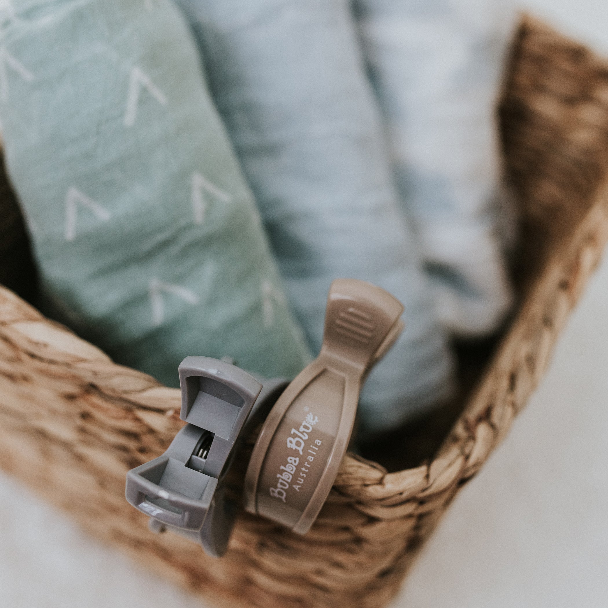 4-Pack Unisex Pram Clips - Grey, Sand, Nutmeg & Terracotta | Secure Baby Stroller Accessories for Shopping Trips & Outdoor Adventures