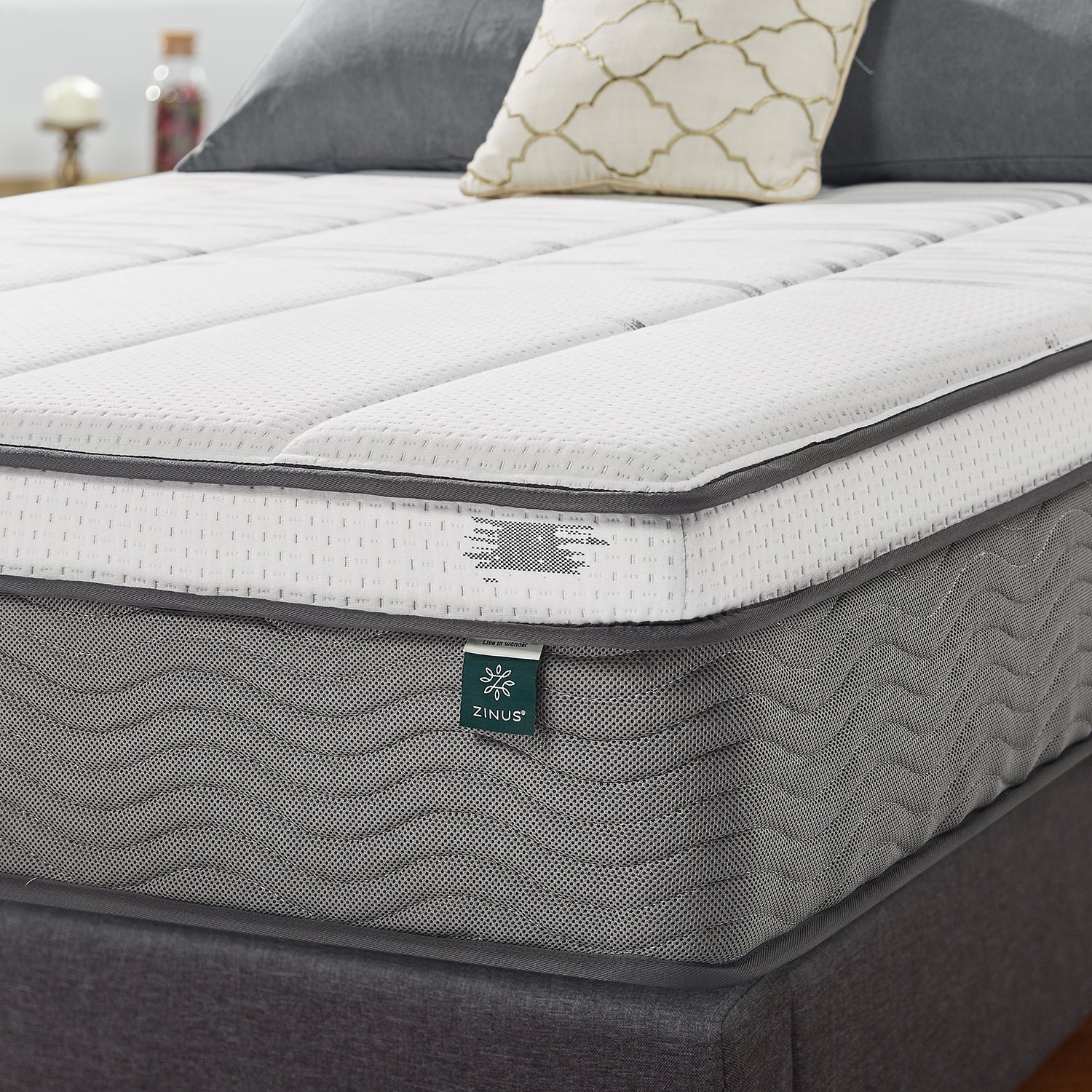 Zinus 13 Inch iCoil Hybrid Memory Foam & Spring Mattress - Medium Firm Support for Back Sleepers, Pressure Relief, Cool Sleep - Perfect for Guest Bedrooms, Dorms & Small Spaces