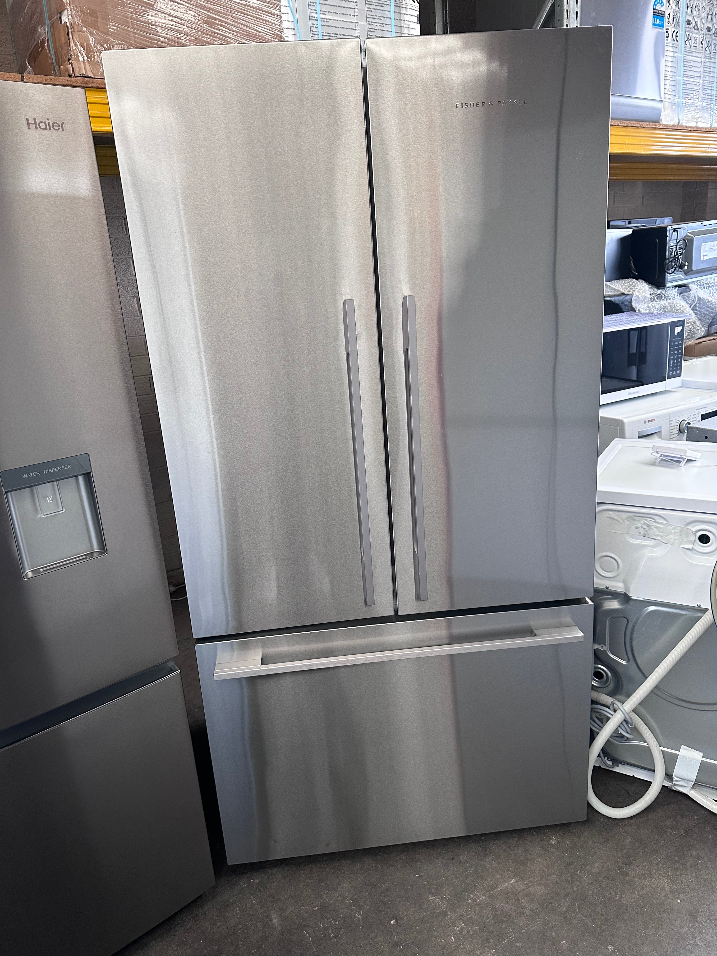 Fisher & Paykel RF610ADX5 569L French Door Refrigerator - Stainless Steel (Factory Second) | Energy Efficient Large Capacity Fridge for Modern Kitchen & Open Plan Living