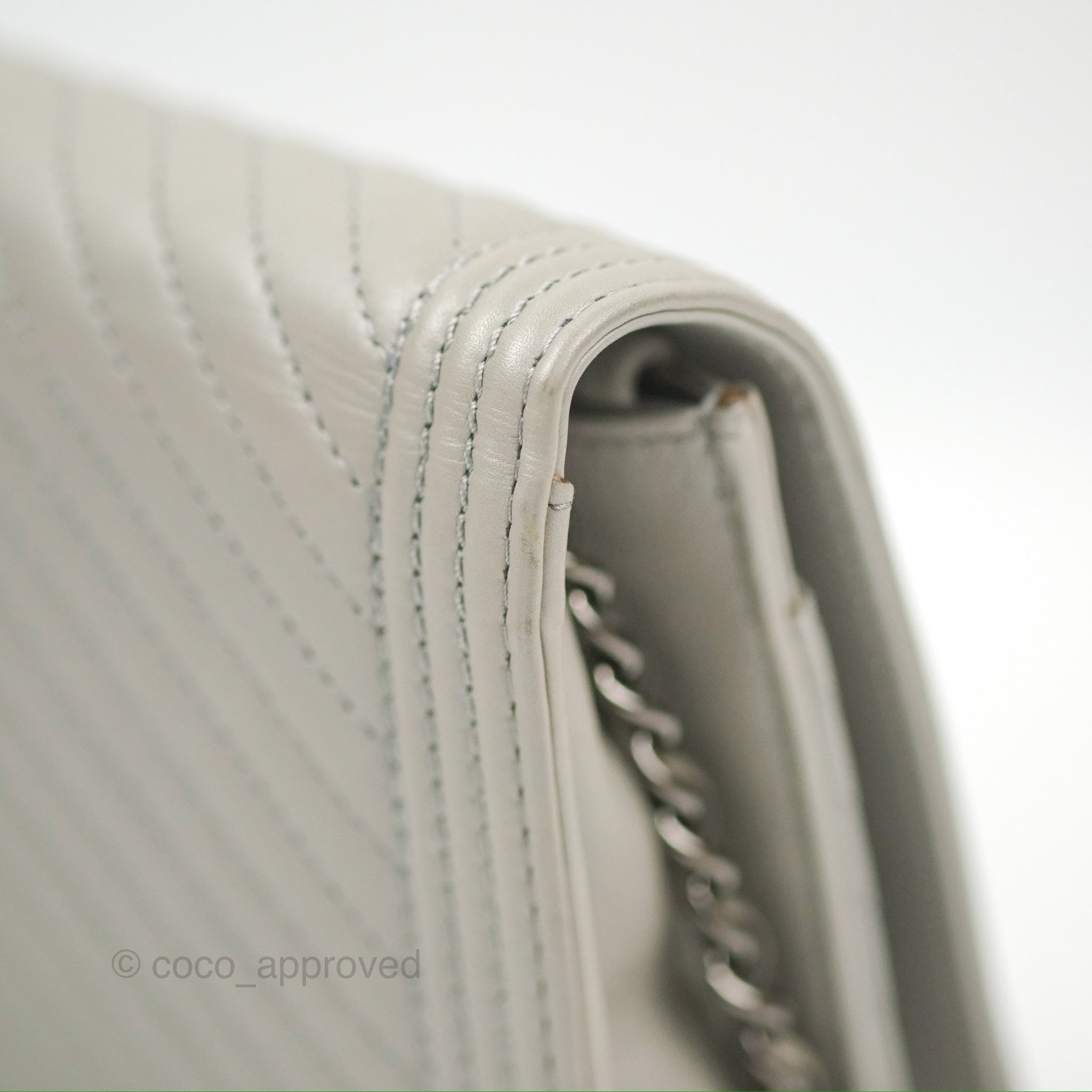 Chanel Chevron Boy Wallet on Chain WOC in Grey Lambskin with Gun Metal Hardware - Luxury Crossbody Bag for Women, Perfect for Evening Events & Daily Use