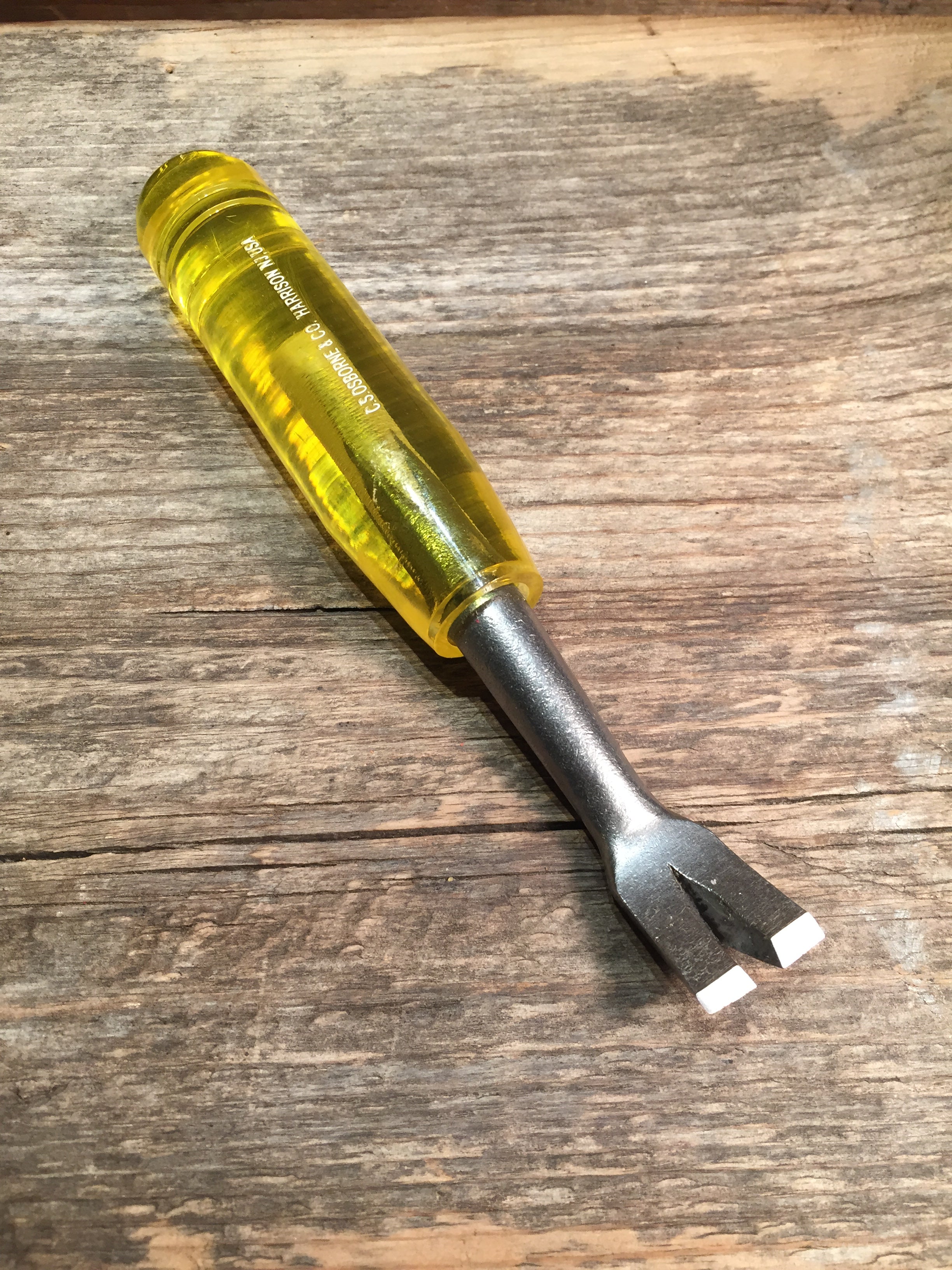 Professional Seam Ripper - Precision Stitch Remover Tool for Sewing, Quilting & Fabric Crafts - Perfect for DIY, Alterations & Repair Projects