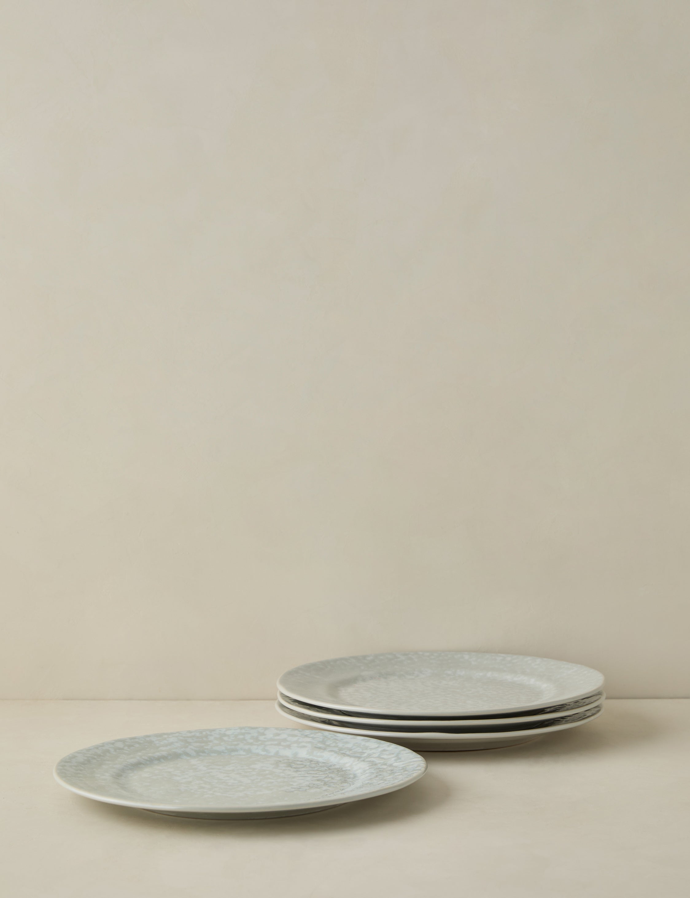 Geneva Stoneware Dinnerware Set - Elegant & Durable Porcelain Plates, Bowls & Mugs for Everyday Use - Perfect for Family Dinners, Parties & Restaurant Serving
