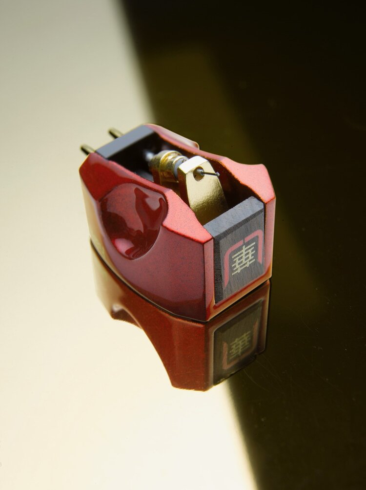 Hana Umami Red Moving Coil Phono Cartridge - High Fidelity Vinyl Record Player Stylus for Audiophiles & Turntables - Perfect for Home Audio Systems & Music Enthusiasts