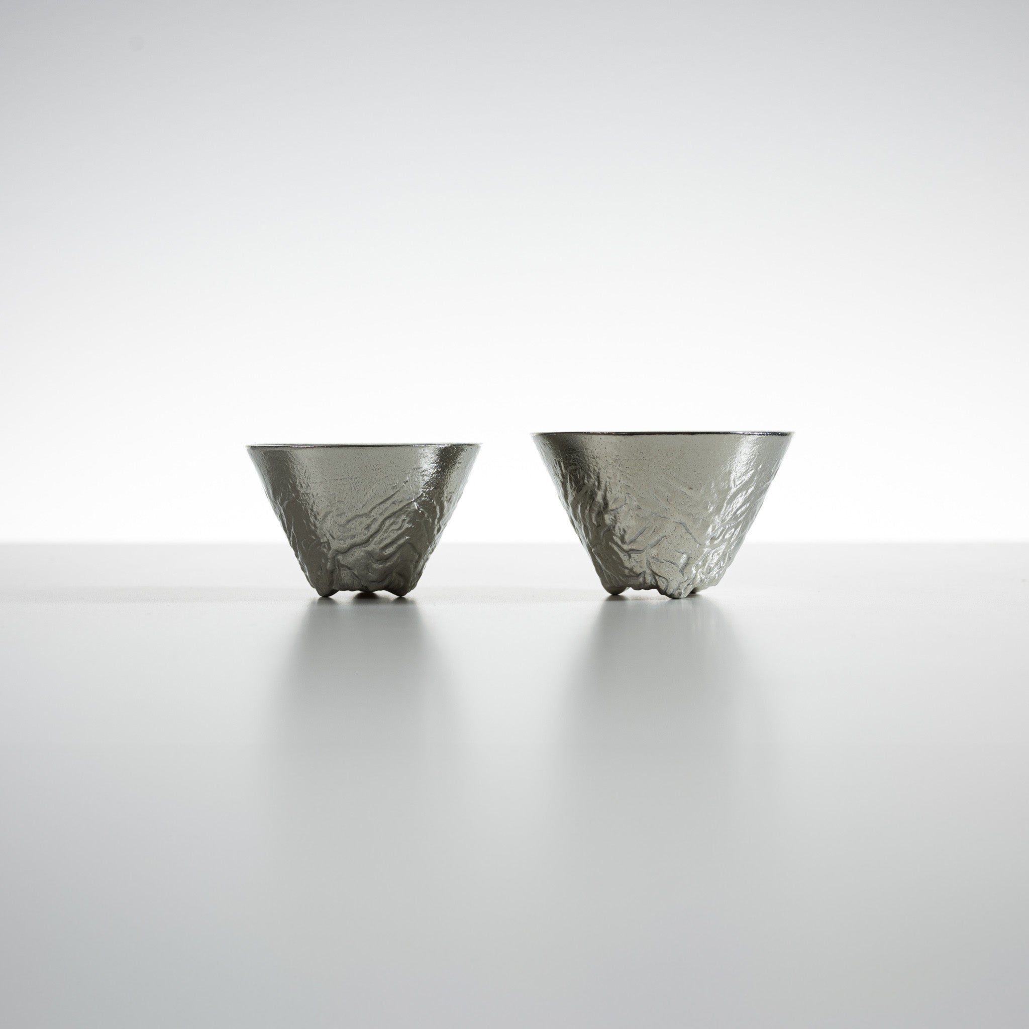 NOUSAKU Tateyama Mountain Pair Sake Cup Set - Traditional Japanese Handcrafted Sake Cups for Couples - Perfect for Romantic Dinners, Wedding Gifts & Japanese Culture Enthusiasts