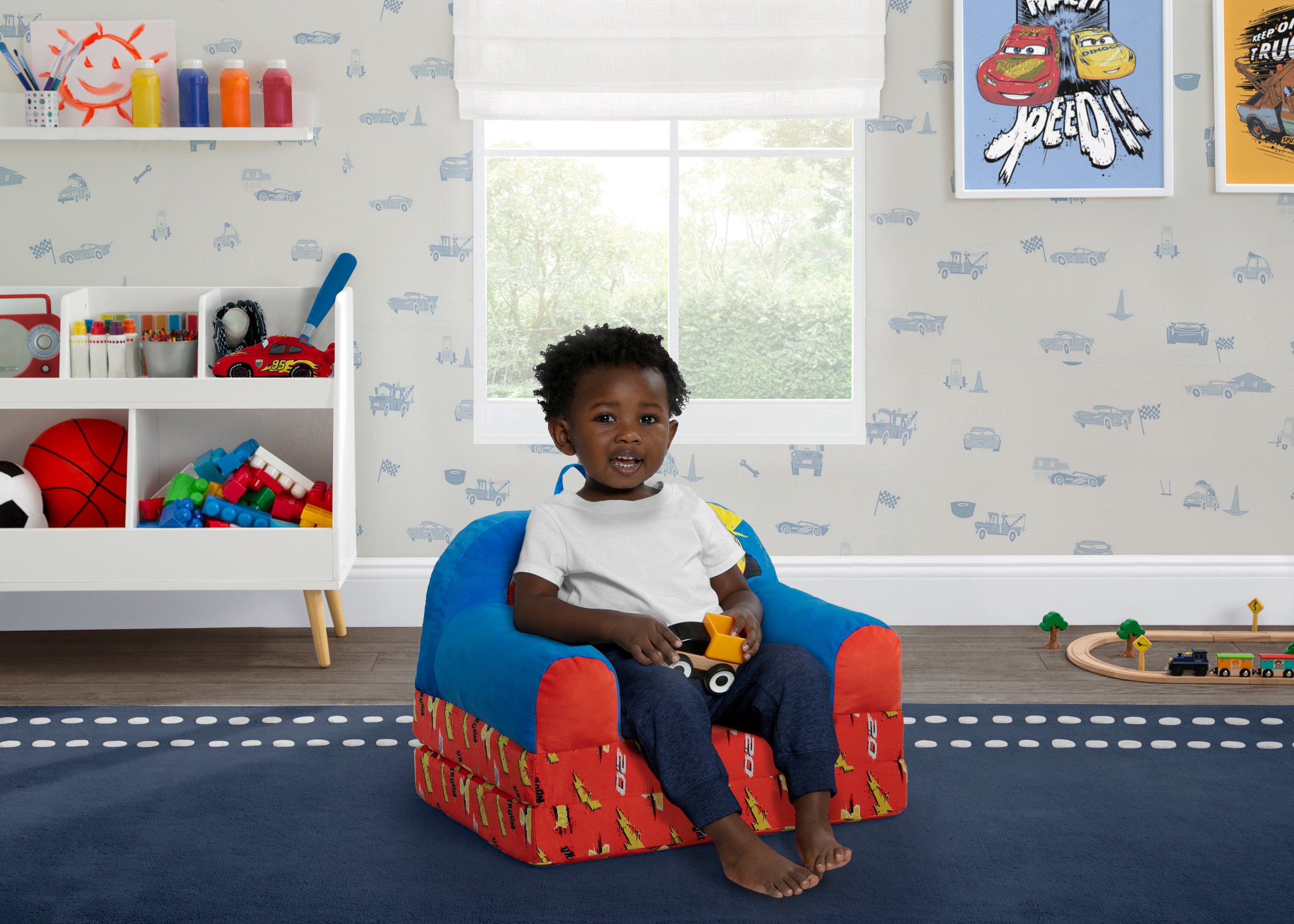 Comfy Cars Cozee Buddy Flip Out Chair - Portable Folding Seat for Kids, Travel & Outdoor Adventures - Perfect for Camping, Beach, Picnics & Road Trips