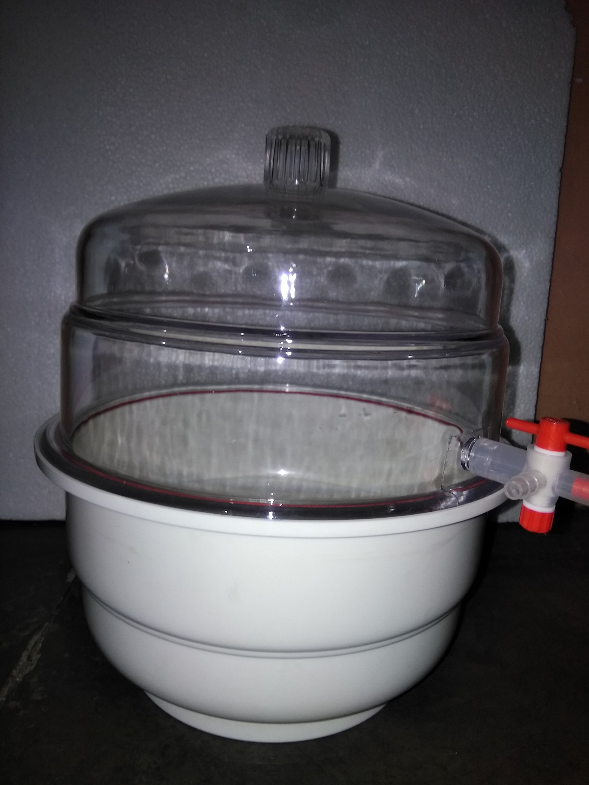 WKM 250mm Clear Polycarbonate Vacuum Desiccator with PTFE Stopcock for Lab Storage