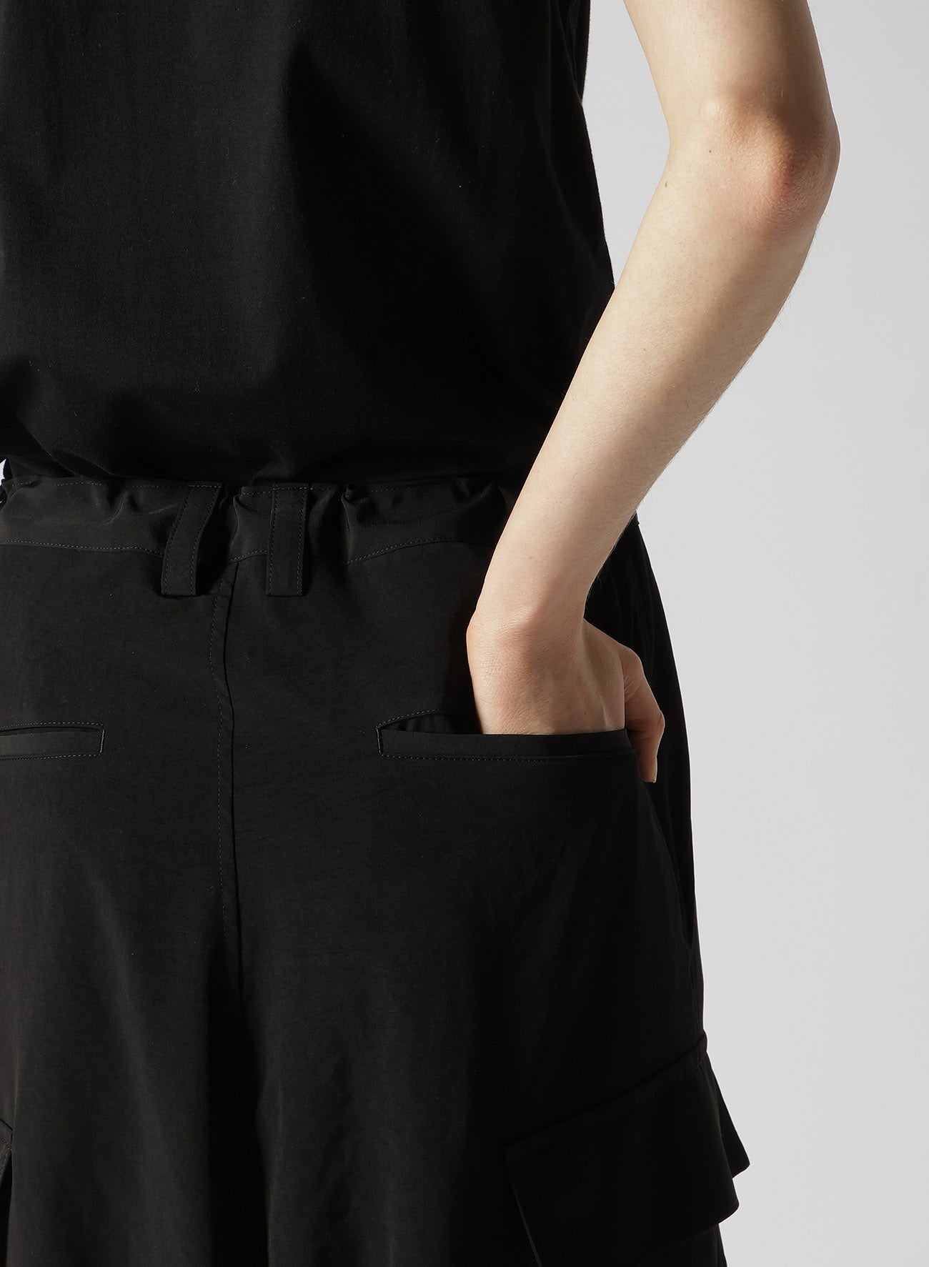 Women's Crepe de Chine Cuffed Hem Cargo Pants - Stylish & Comfortable for Outdoor Adventures, Travel & Casual Wear