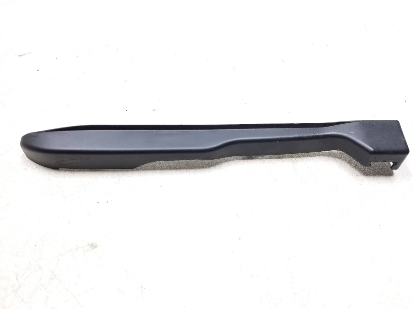 04 06 BMW X3 Front Passenger Side Seat Trim with Guide Sleeve & Knob - Right Side OEM Replacement Part for Comfort & Easy Installation
