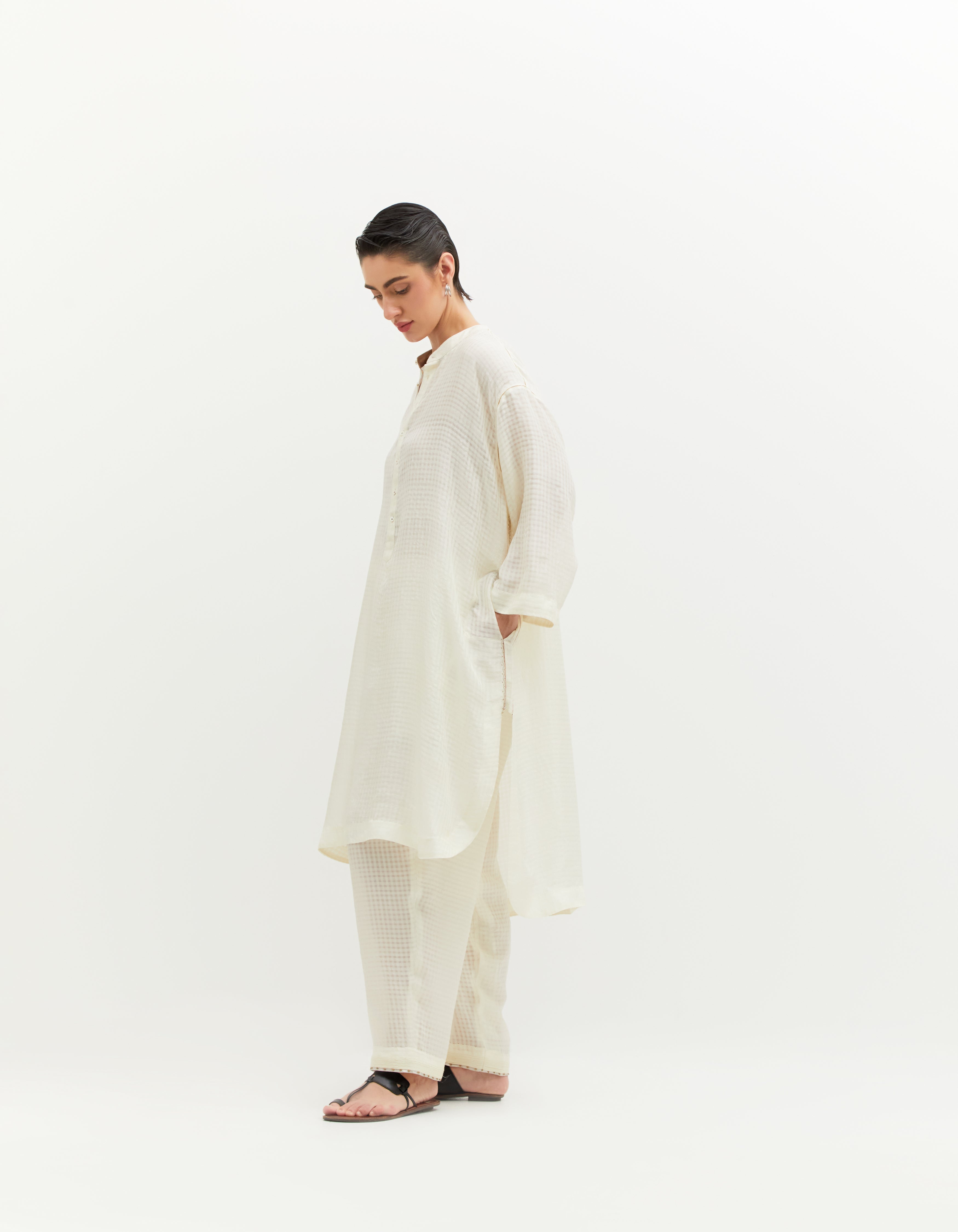 SD Firoza Kurta Silk Check White - Elegant Traditional Indian Women's Dress for Festivals & Special Occasions