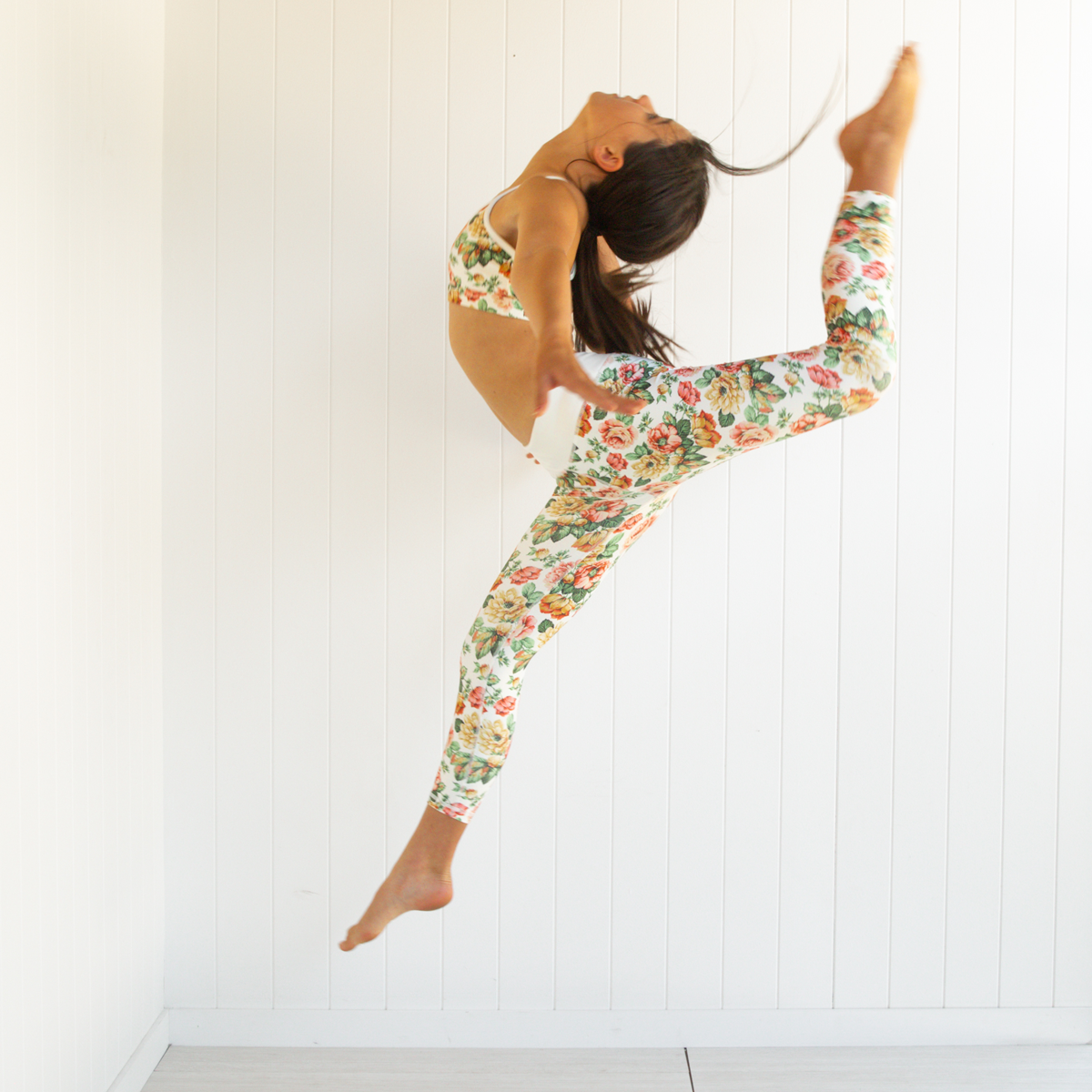 Breakfast At Tiffany's Inspired Tights - Elegant & Comfortable Women's Leggings for Work, Parties & Everyday Wear