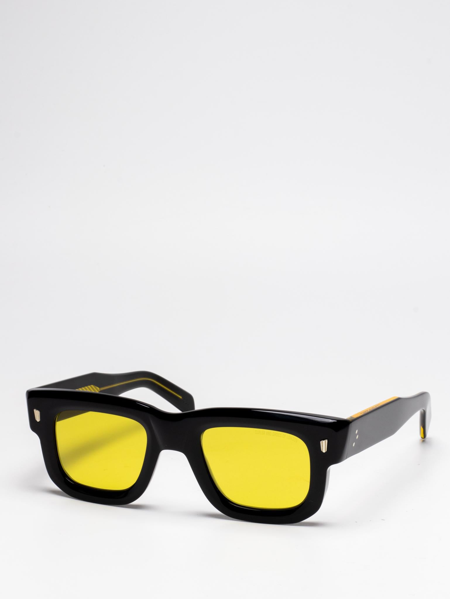 Cutler and Gross CGSN 1402 01 Sunglasses - Classic Aviator Style with UV Protection - Perfect for Driving, Travel & Outdoor Activities