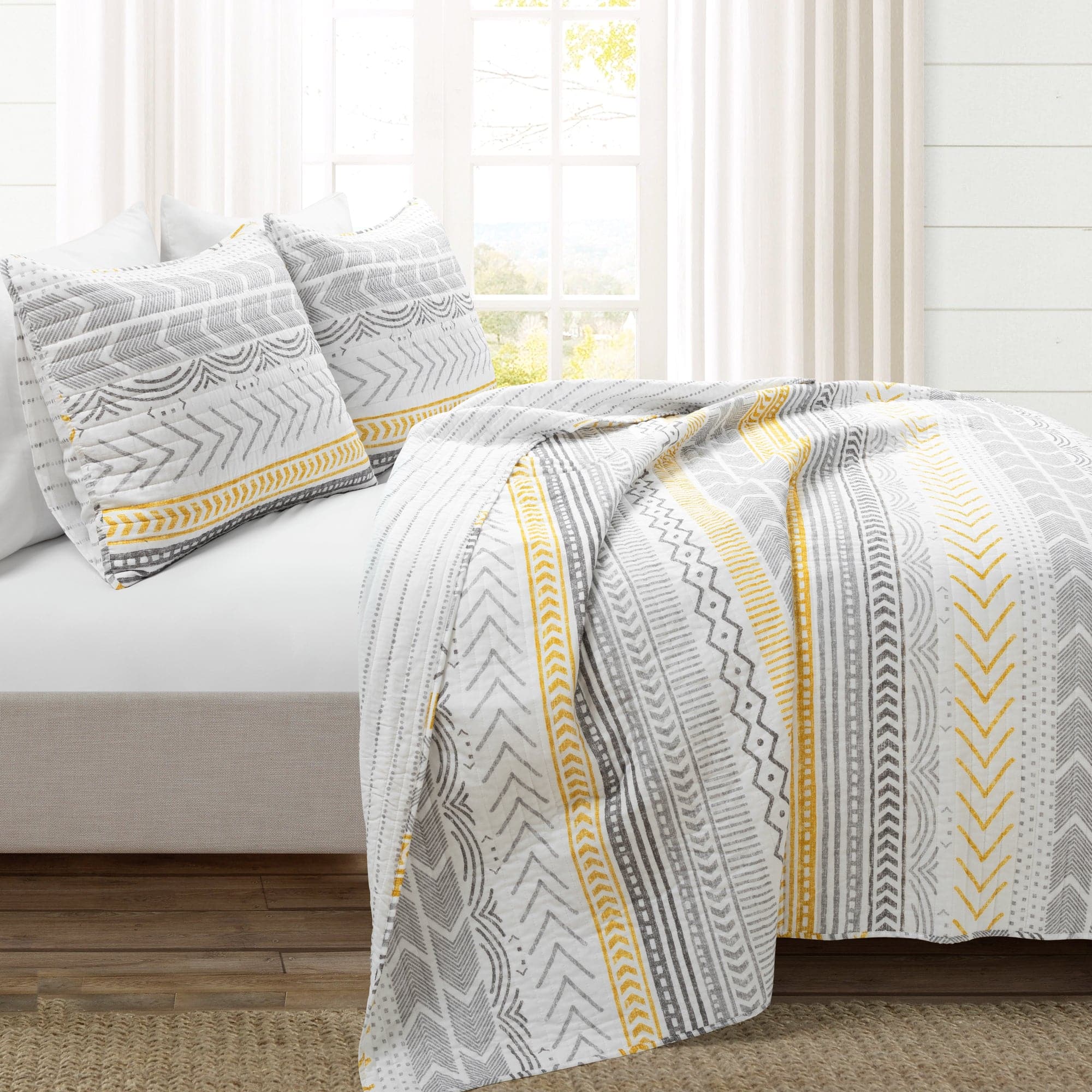 Hygge Geo Quilt 3 Piece Set - Soft Geometric Pattern Bedding for Cozy Bedroom Decor | Perfect for Master Bedroom, Guest Room & Dorm