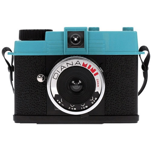 Lomography Diana Mini 35mm Film Camera with Built-in Flash - Perfect for Travel, Street Photography & Creative Shooting