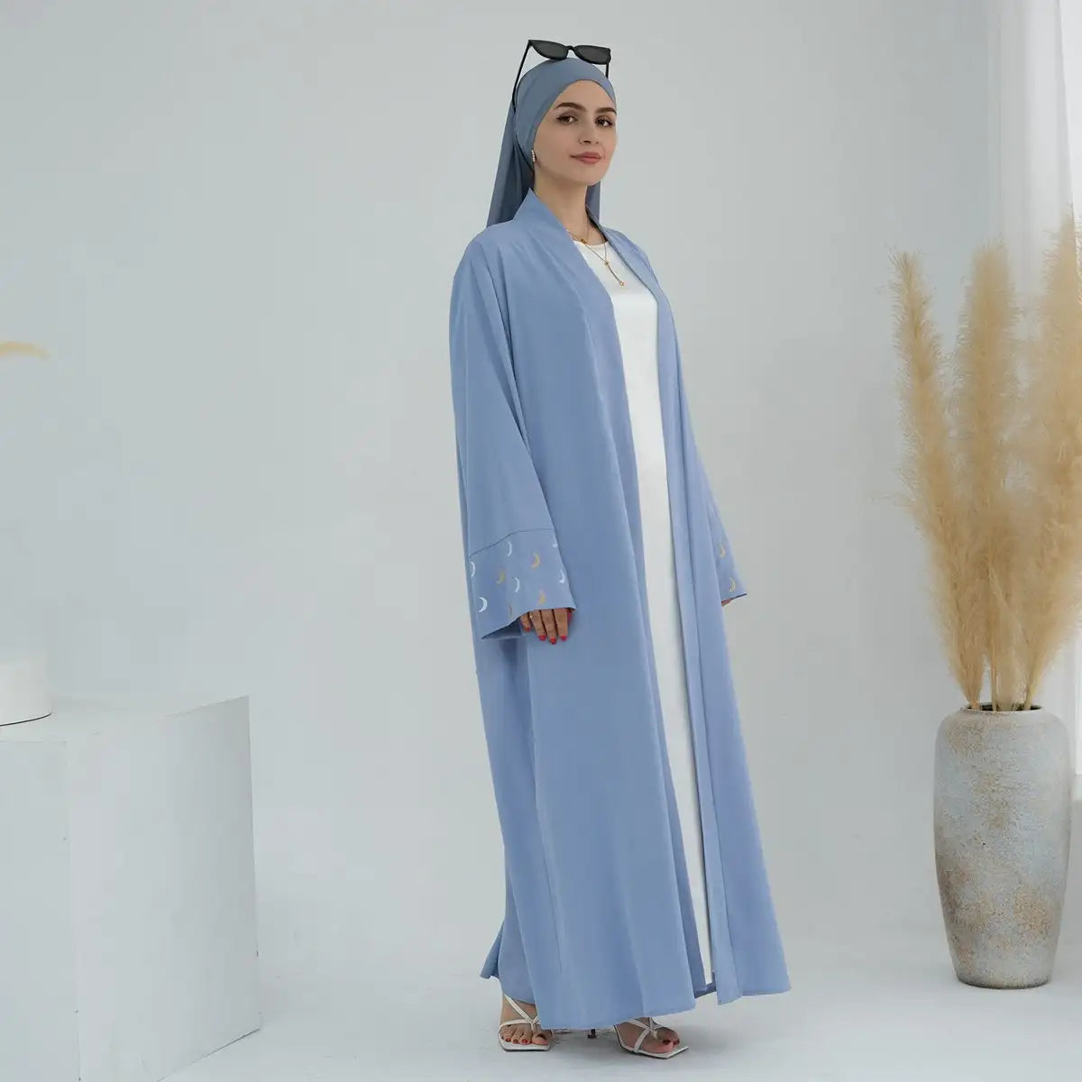 Elegant Muslim Women's Nida Moon Embroidery Open Abaya Dress - Modest Islamic Prayer Dress for Mosque & Special Occasions