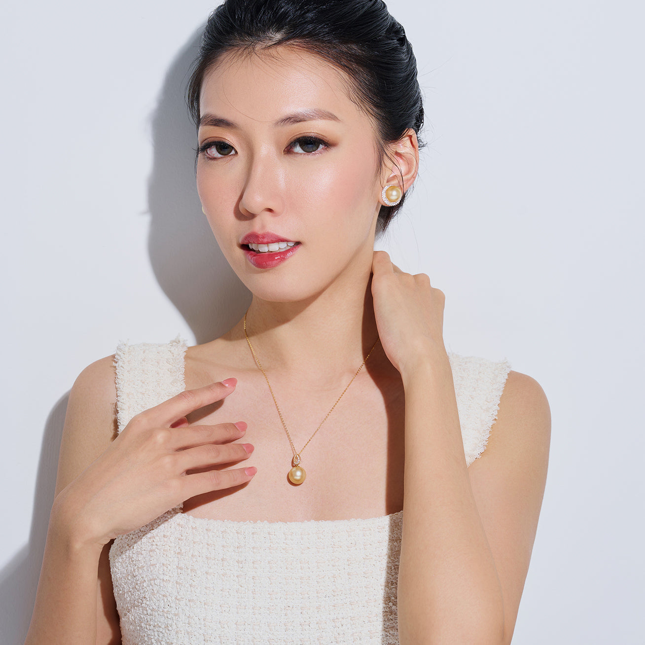 18K Solid Gold South Sea Golden Pearl Necklace KN00307 - Luxury Pearl Jewelry for Women, Elegant Bridal Gift & Formal Occasion Accessory