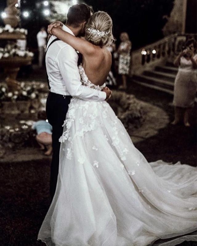 Boho Lace Flower Sweetheart Tulle Wedding Dress - Elegant A-Line Bridal Gown for Beach, Garden & Outdoor Ceremonies