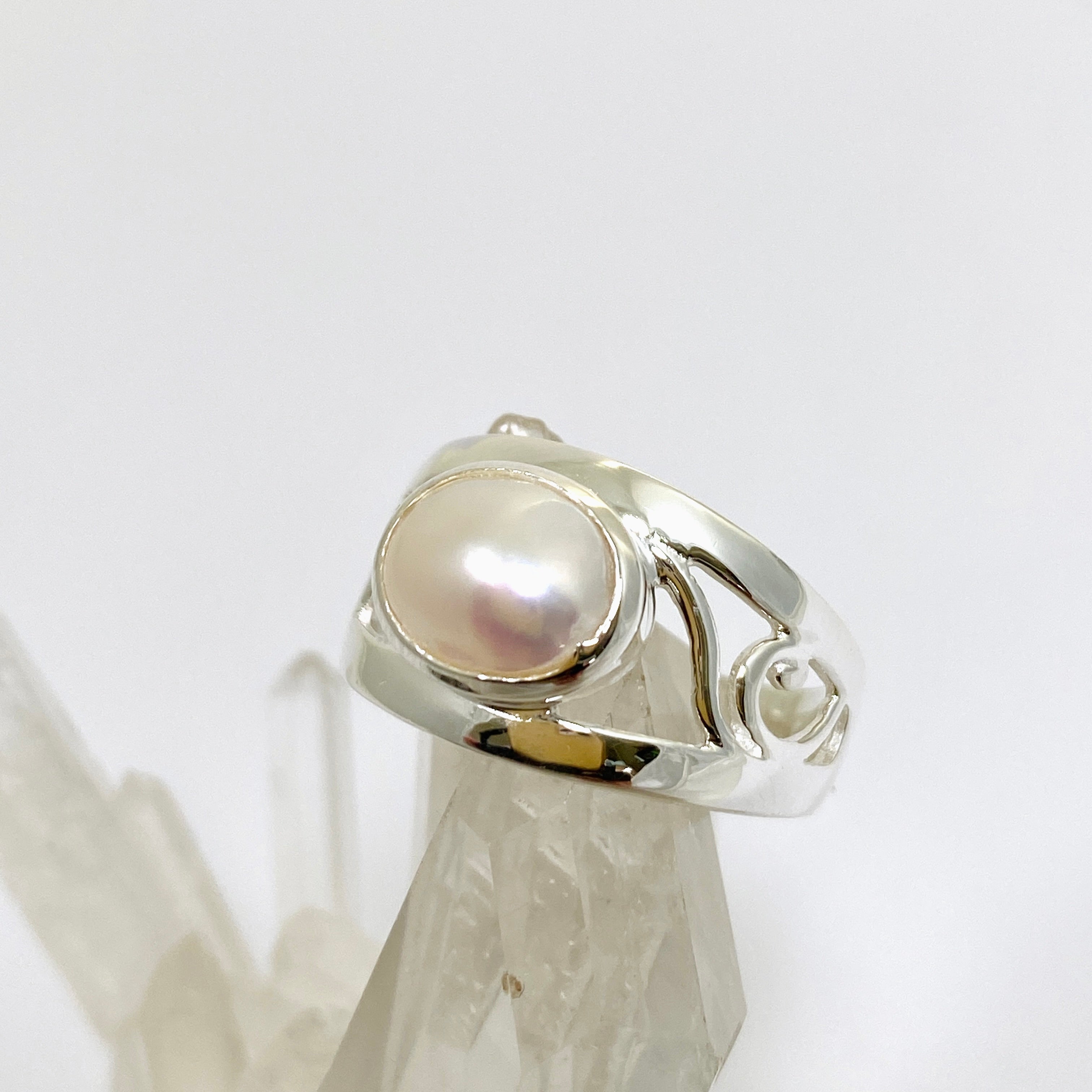 Pearl Oval Cabochon Boho Decorative Ring R3820 - Elegant Handmade Jewelry for Women, Perfect for Weddings, Parties & Everyday Wear