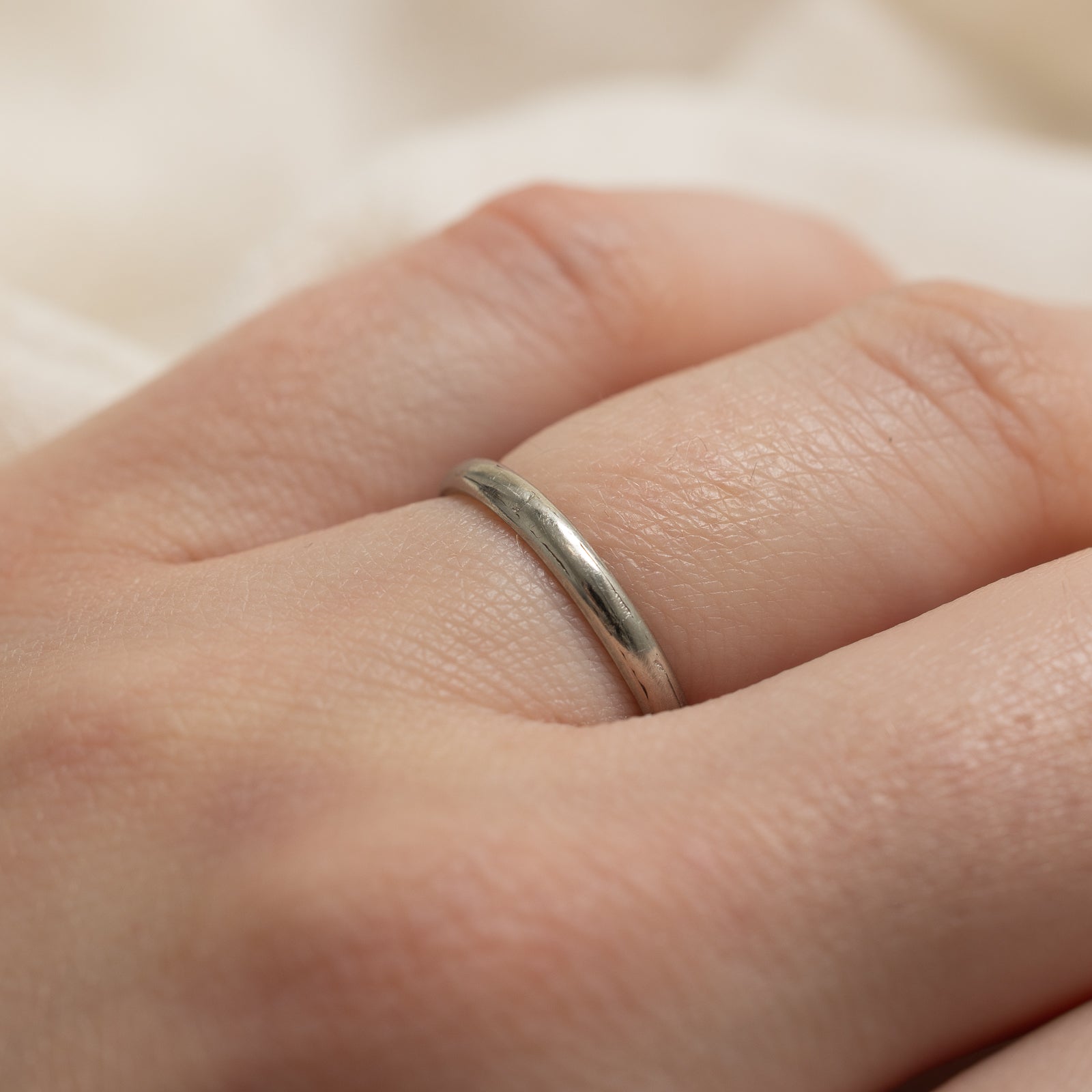 18K White Gold Wedding Band Ring for Women - 2.19mm Thin Comfort Fit Size 5.5 - Perfect for Engagement, Anniversary & Everyday Wear